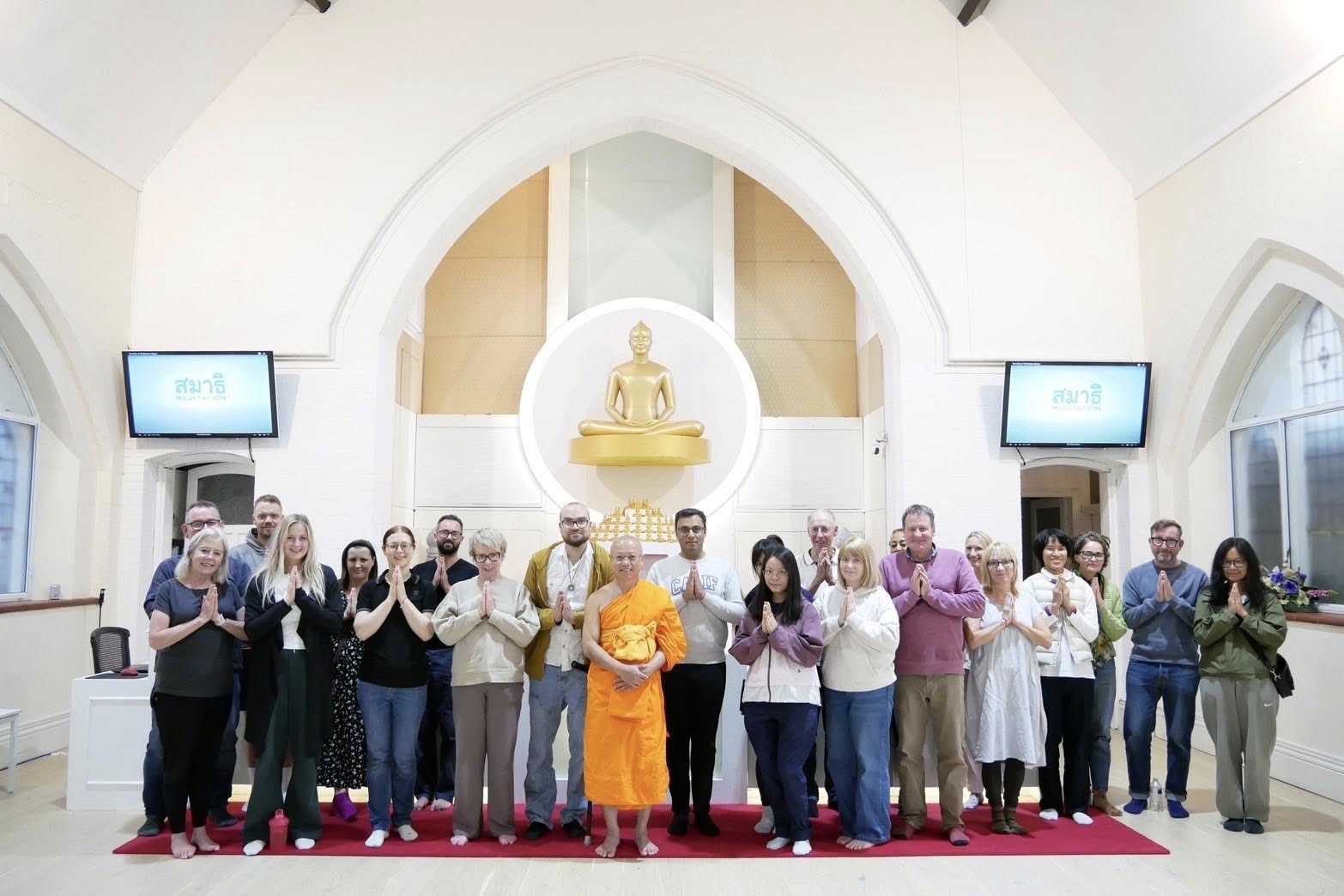 วัดพระธรรมกายแมนเชสเตอร์ จัดคลาสสมาธิแก่ชาวท้องถิ่น