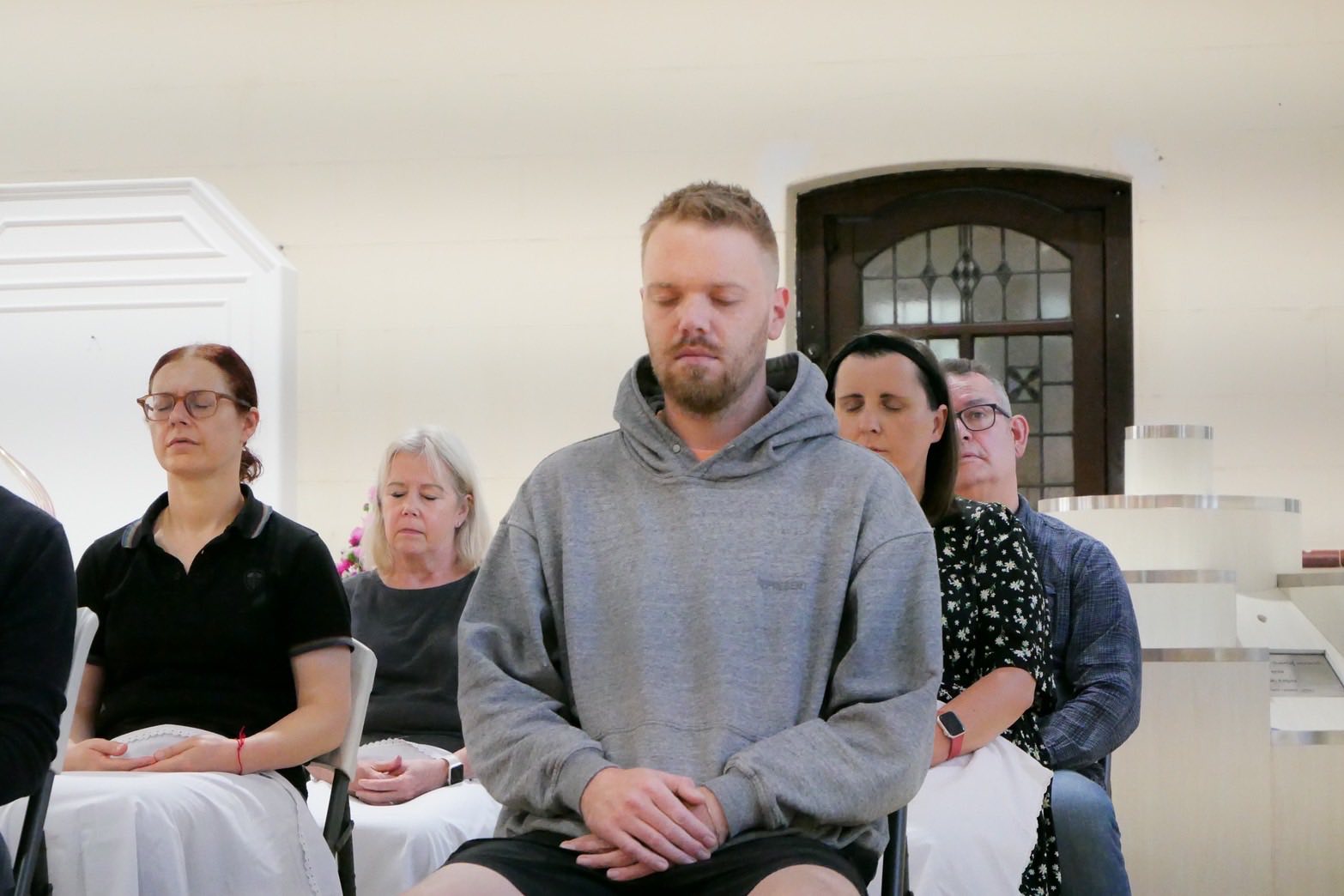 วัดพระธรรมกายแมนเชสเตอร์ จัดคลาสสมาธิแก่ชาวท้องถิ่น