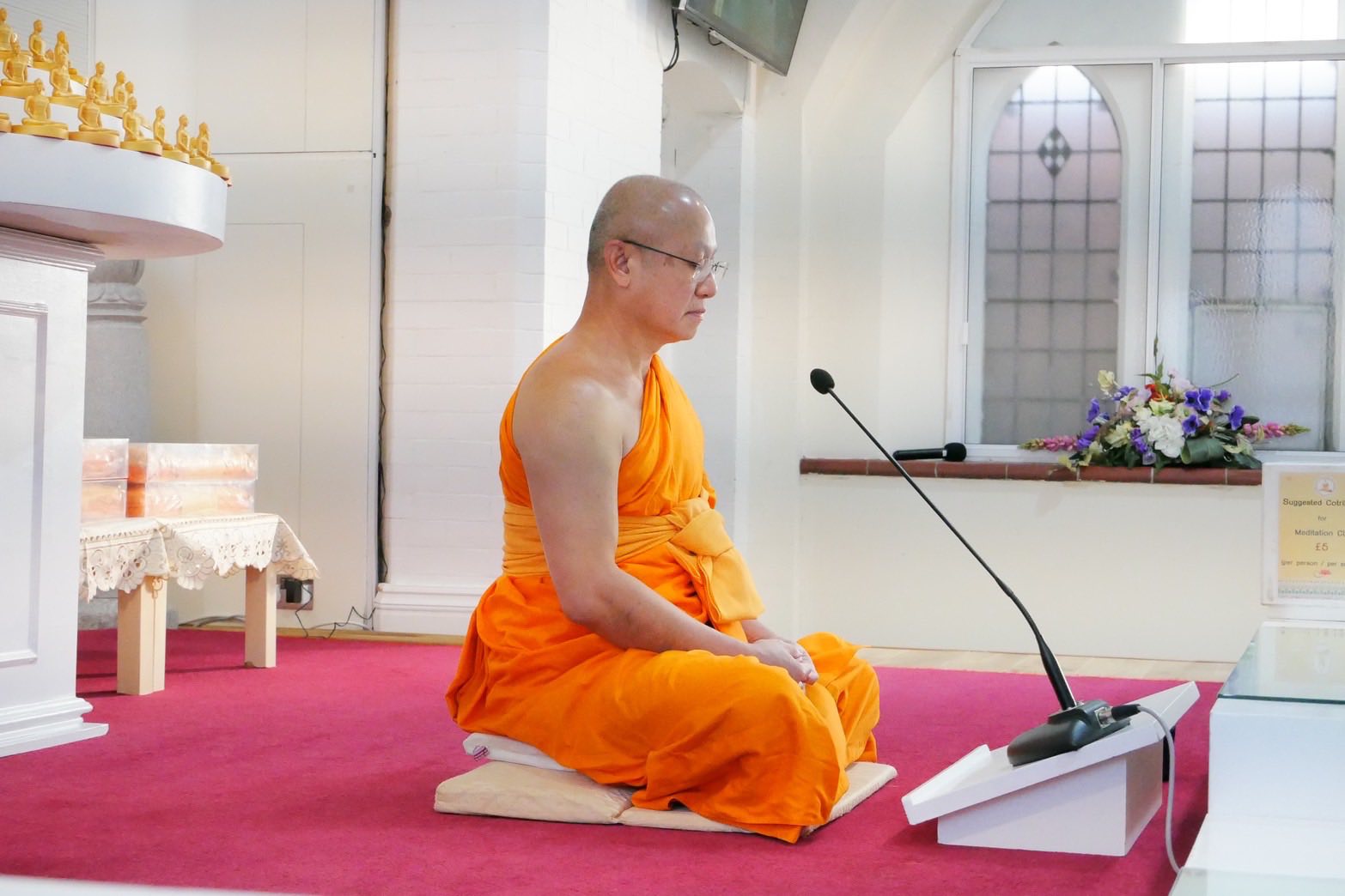 วัดพระธรรมกายแมนเชสเตอร์ จัดคลาสสมาธิแก่ชาวท้องถิ่น