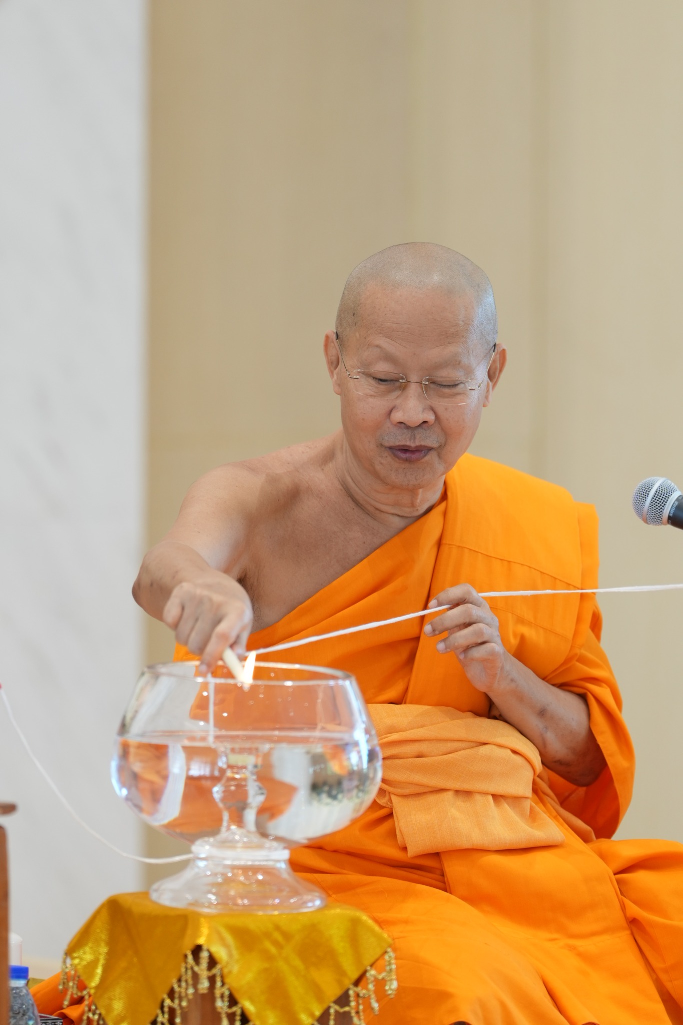 ศูนย์ปฏิบัติธรรมพระมงคลเทพมุนี จัดพิธีเจริญพระพุทธมนต์ ฉลองอาคาร 108 ปี ครูผู้ค้นพบวิชชาธรรมกาย