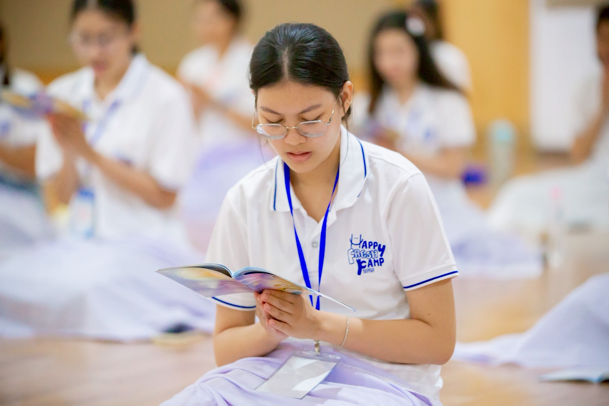 ช่วงค่ำได้ร่วมกันสวดมนต์ทำวัตรเย็น