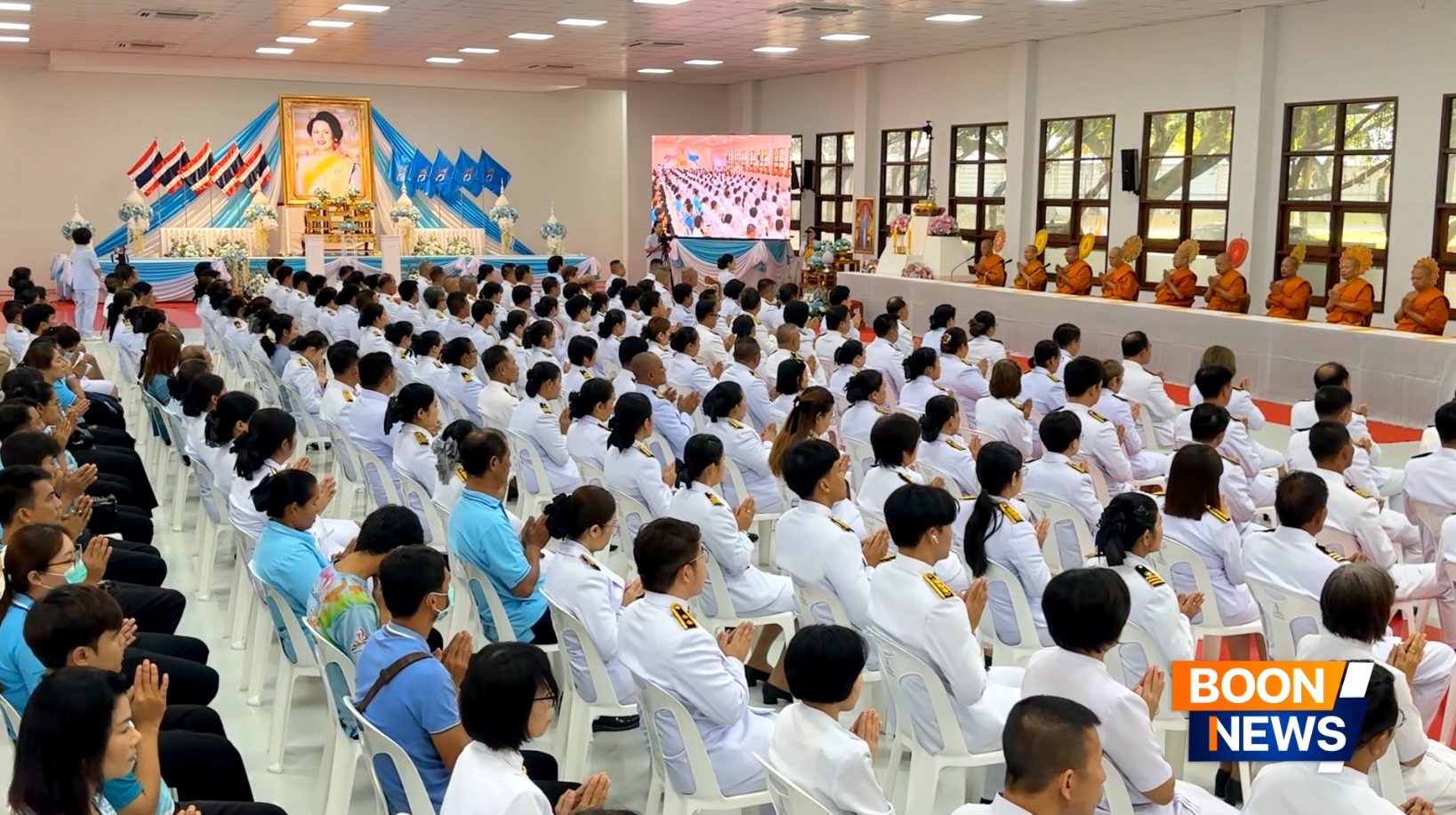 พสกนิกรอำเภอคลองหลวง จังหวัดปทุมธานี ร่วมกิจกรรมเฉลิมพระเกียรติสมเด็จพระนางเจ้าสิริกิติ์ พระบรมราชินีนาถ พระบรมราชชนนีพันปีหลวง