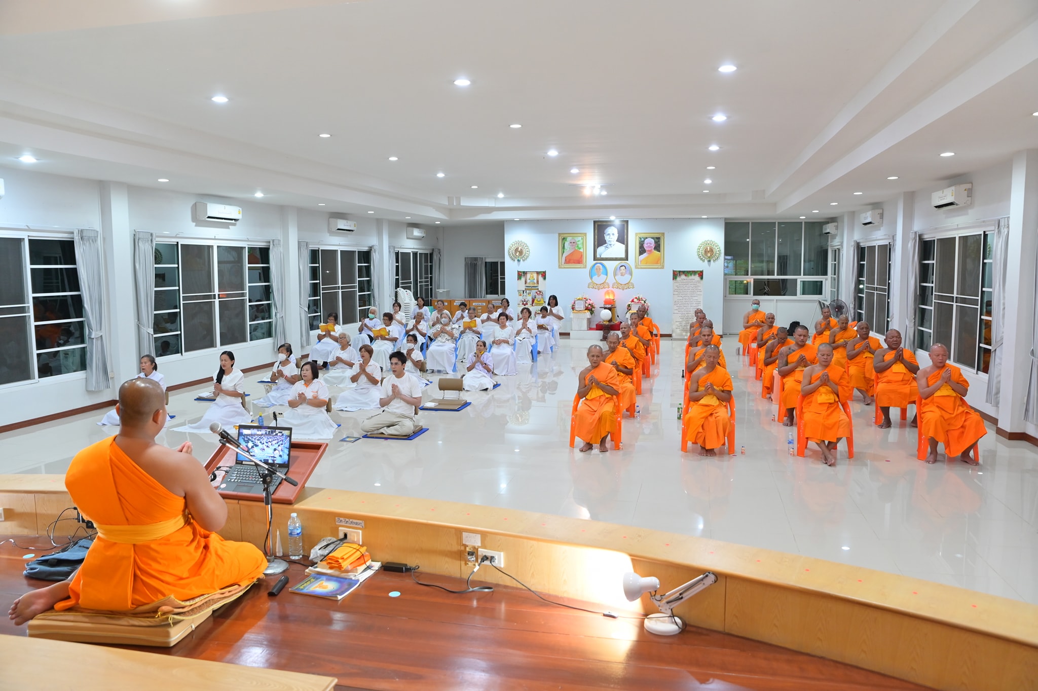 ศูนย์ปฏิบัติธรรมพนมสารคาม จัดปฏิบัติธรรมประจำสัปดาห์