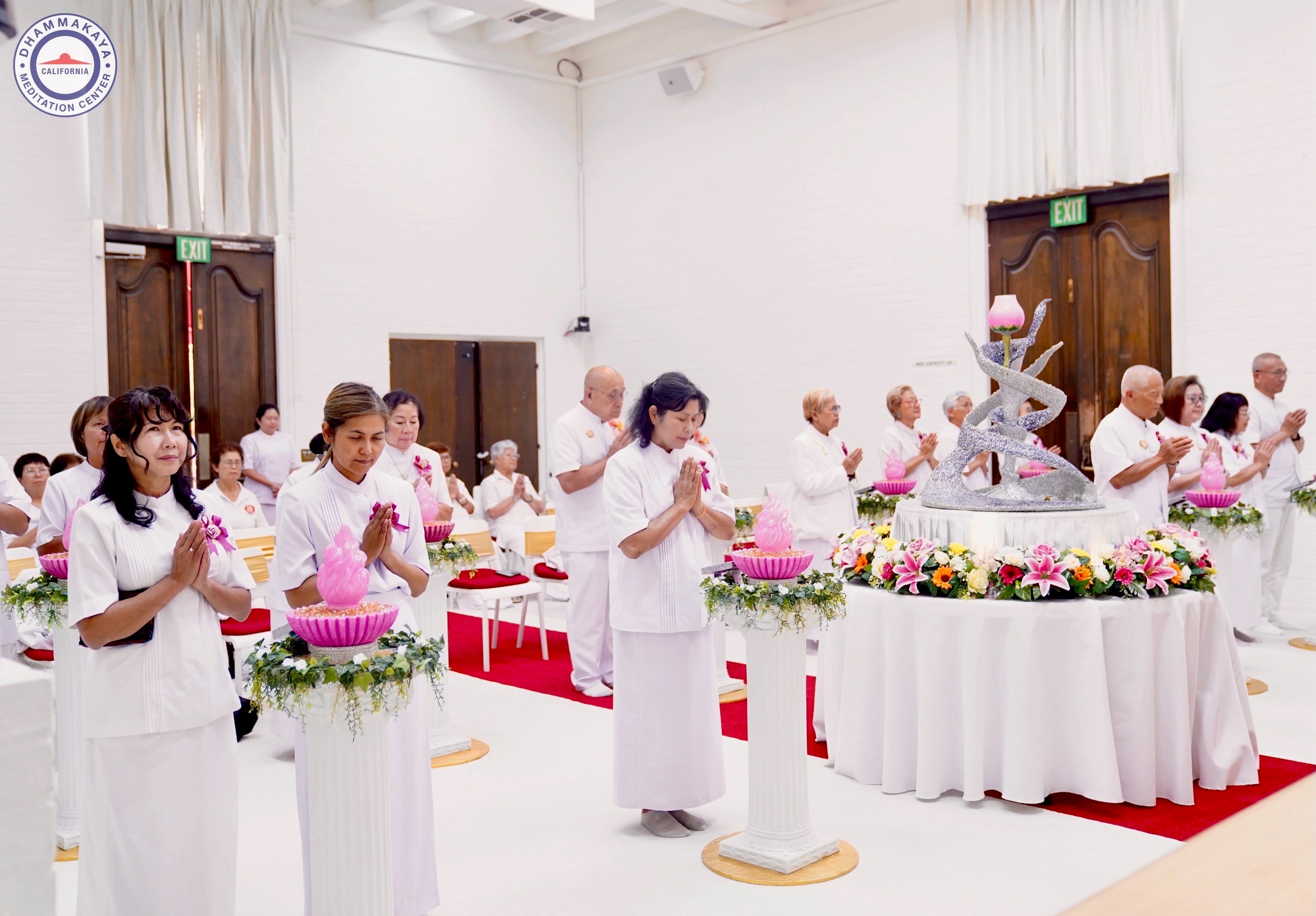 พิธีจุดเทียนใจไฟนิรันดร์อนันตชัย เนื่องในเทศกาลเข้าพรรษา โดยมีประธาน จำนวน 8 คณะ ร่วมจุดเทียนใจในครั้งนี้