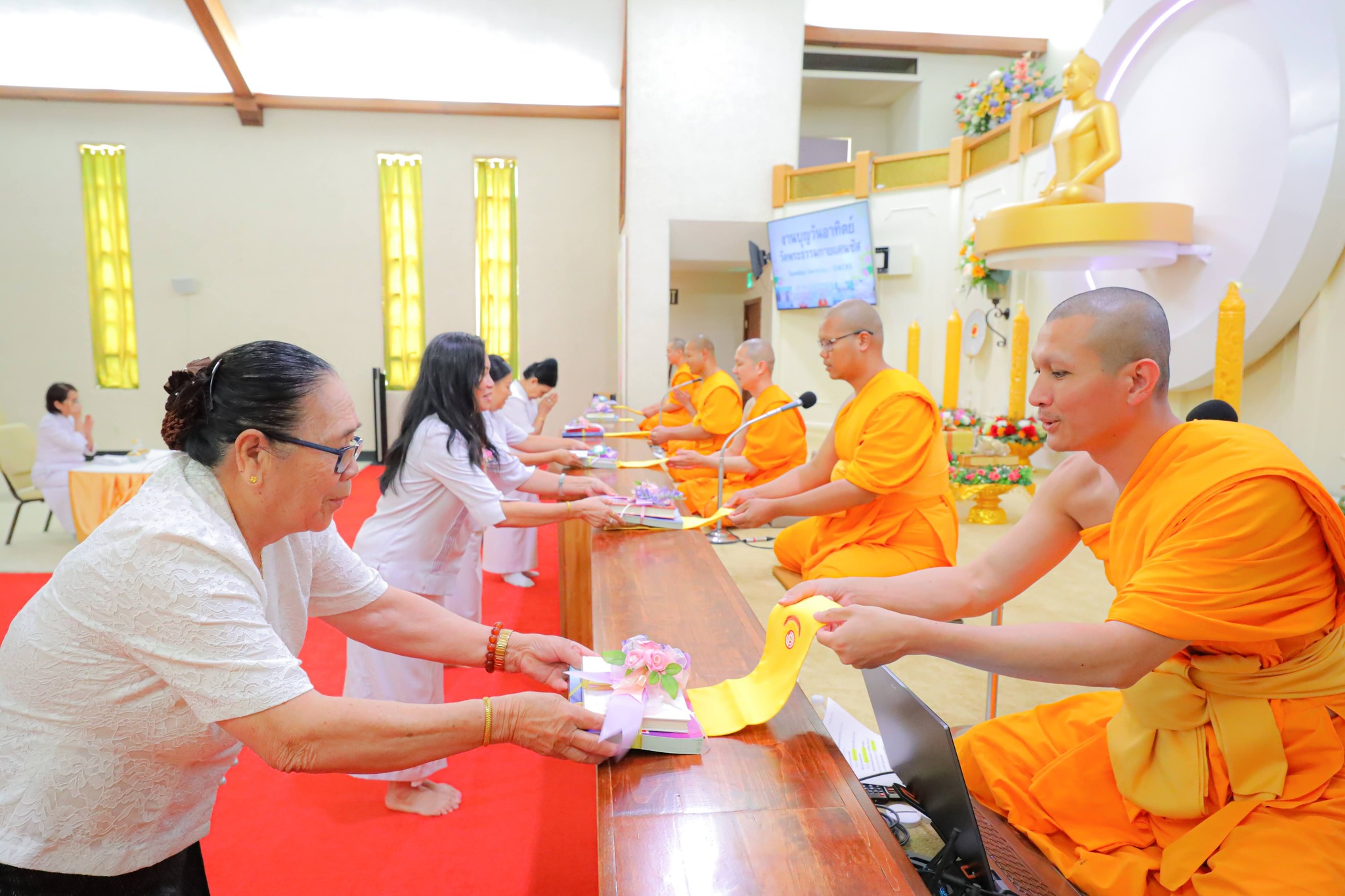 วัดพระธรรมกายแคนซัส จัดงานบุญวันอาทิตย์