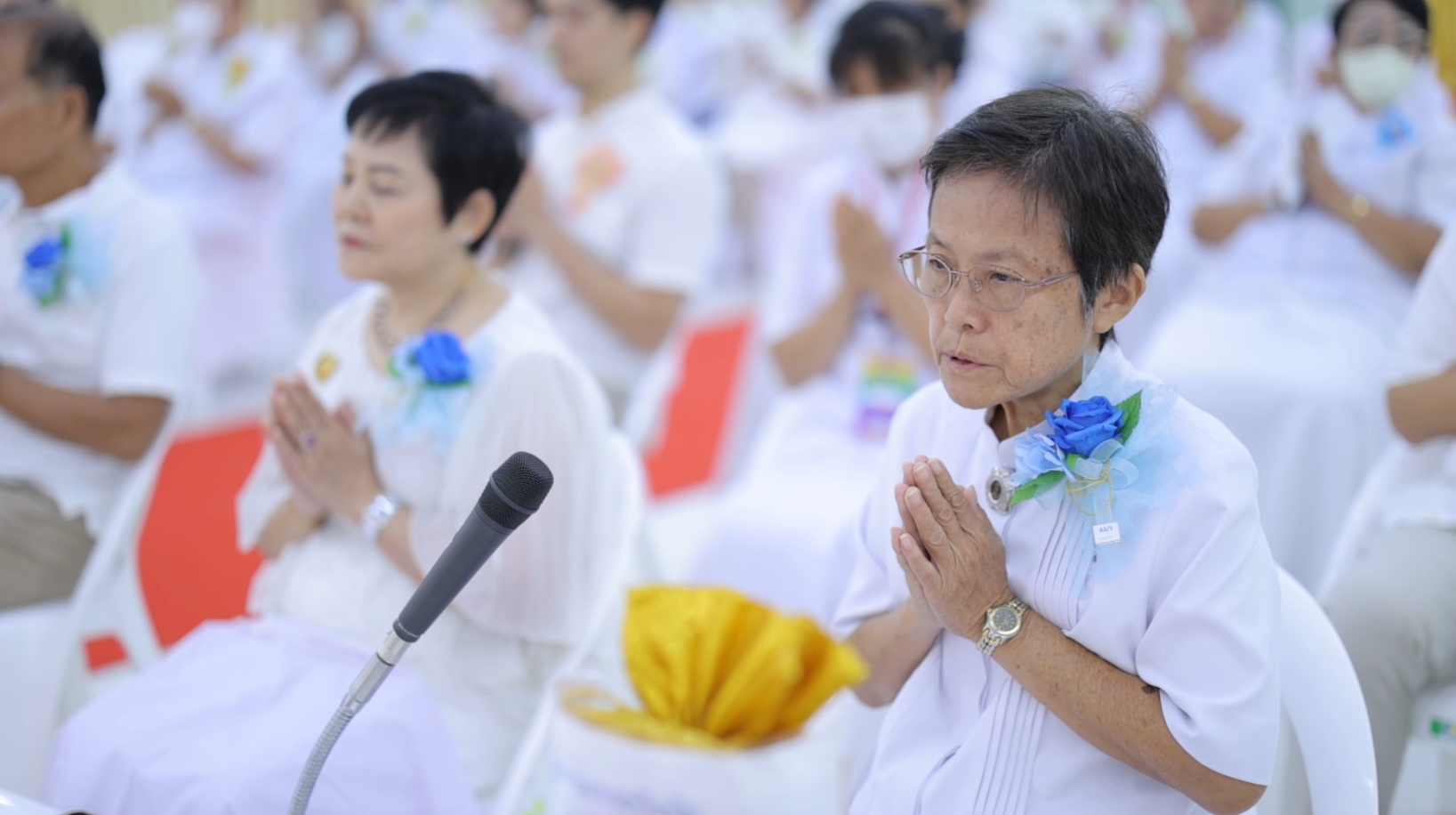 คณะเจ้าภาพนำกล่าวคำถวายต่างๆ