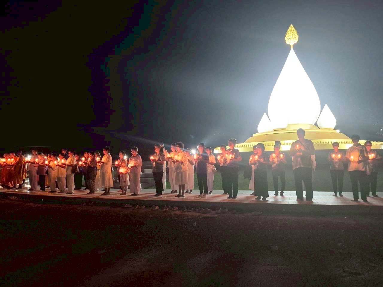 ชมรมพุทธรักษาจังหวัดชายแดนใต้ จัดโครงการสัมมนาเชิงปฏิบัติธรรมชุมชนสันติสุข