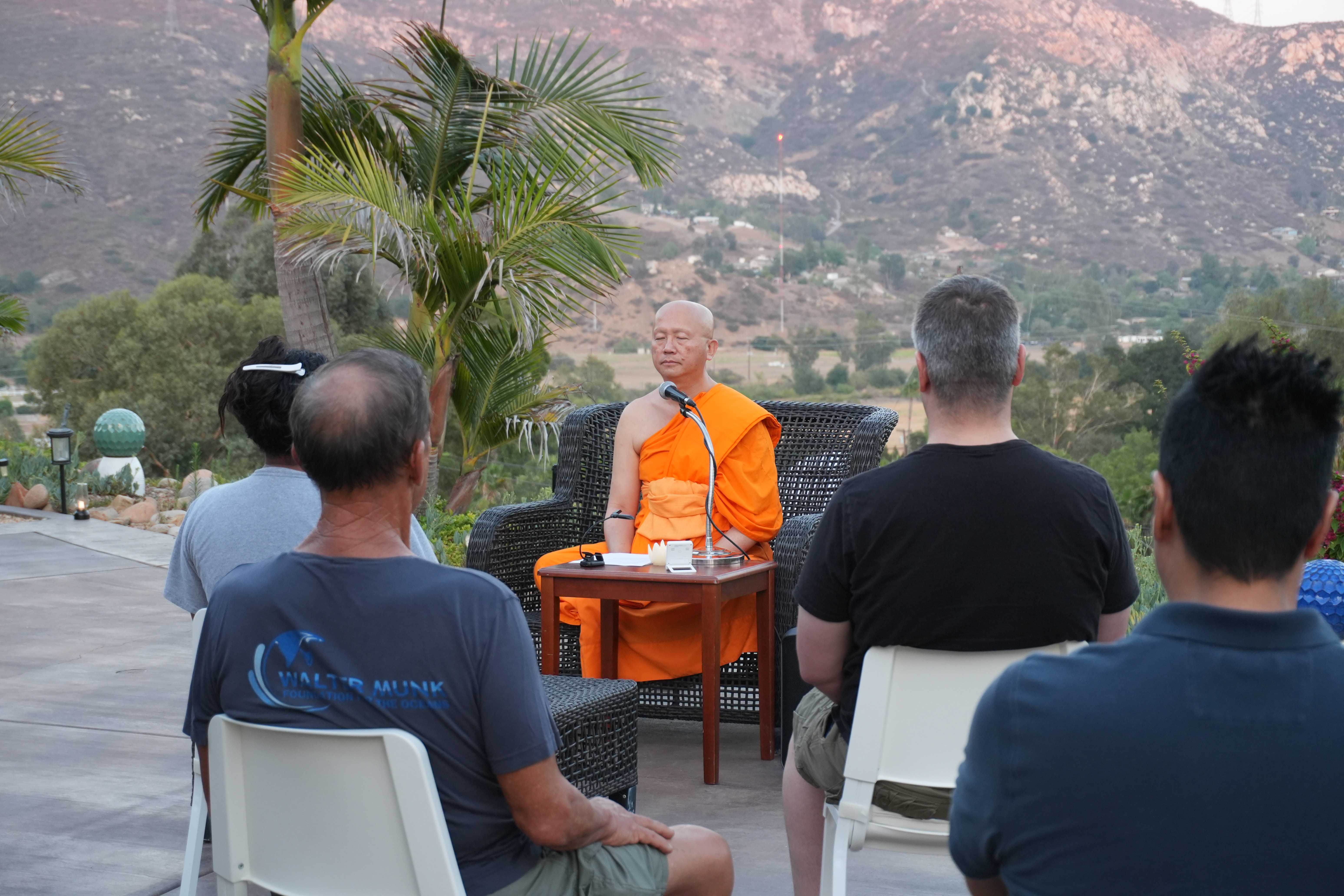 วัดภาวนาซานดิเอโก จัดโครงการ Moonlight Meditation