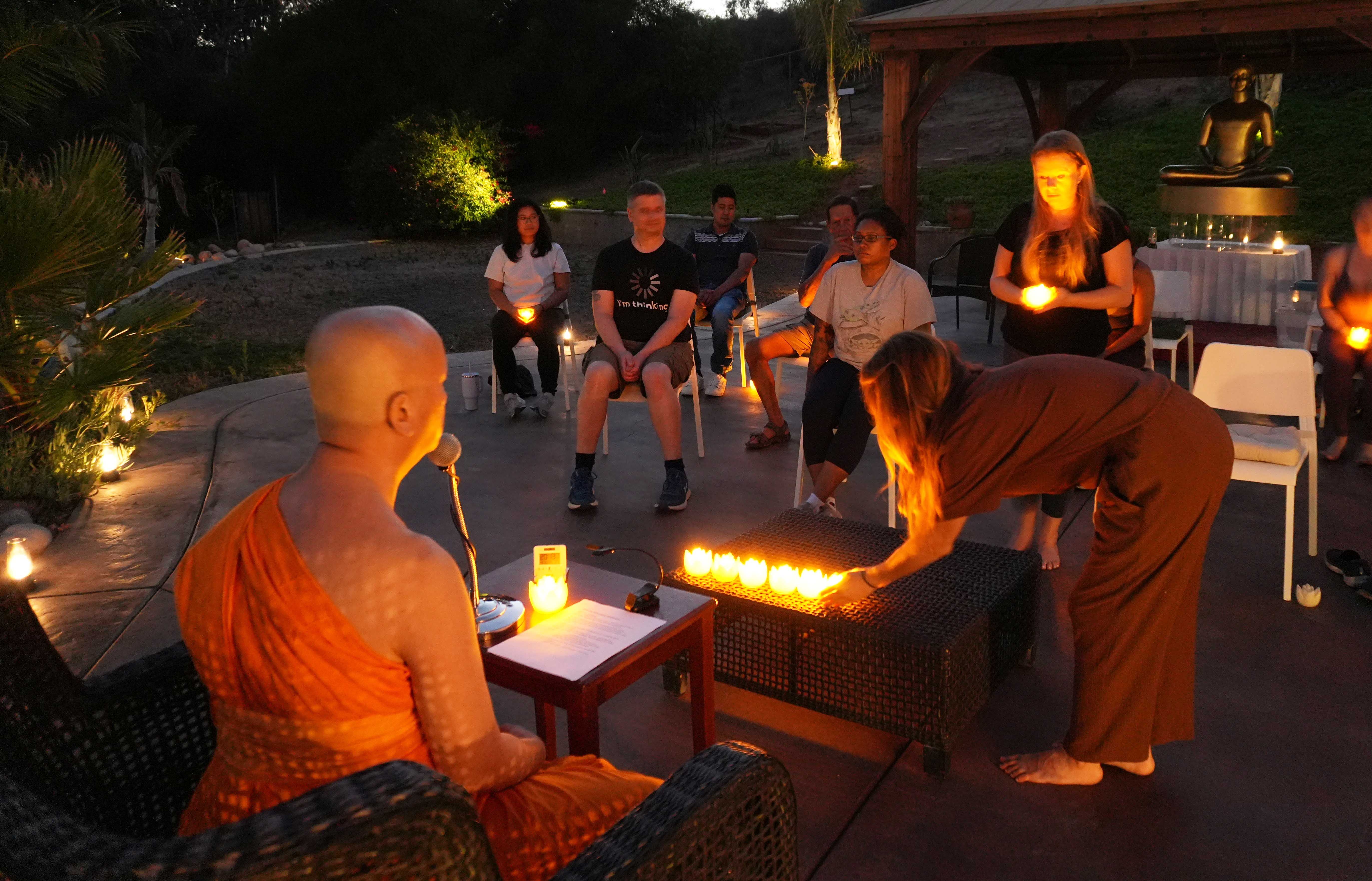 วัดภาวนาซานดิเอโก จัดโครงการ Moonlight Meditation