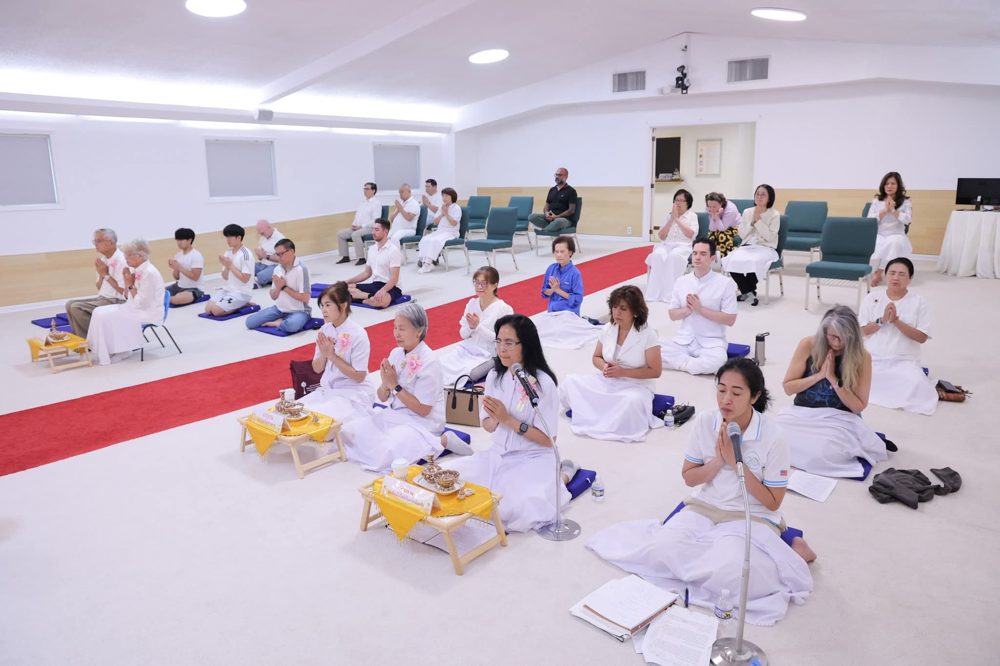 วัดพระธรรมกายจอร์เจีย จัดพิธีจุดเทียนใจไฟนิรันดร์อนันตชัย