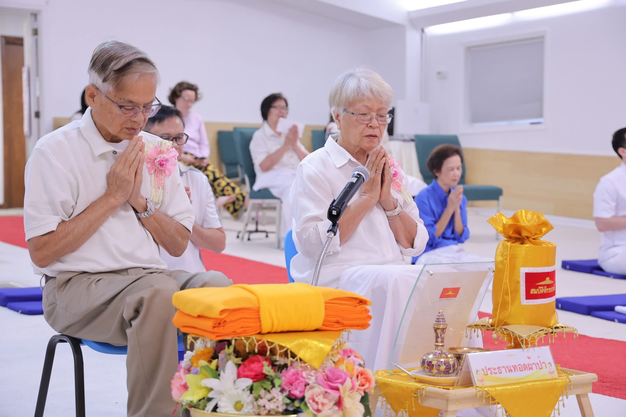 วัดพระธรรมกายจอร์เจีย จัดพิธีจุดเทียนใจไฟนิรันดร์อนันตชัย