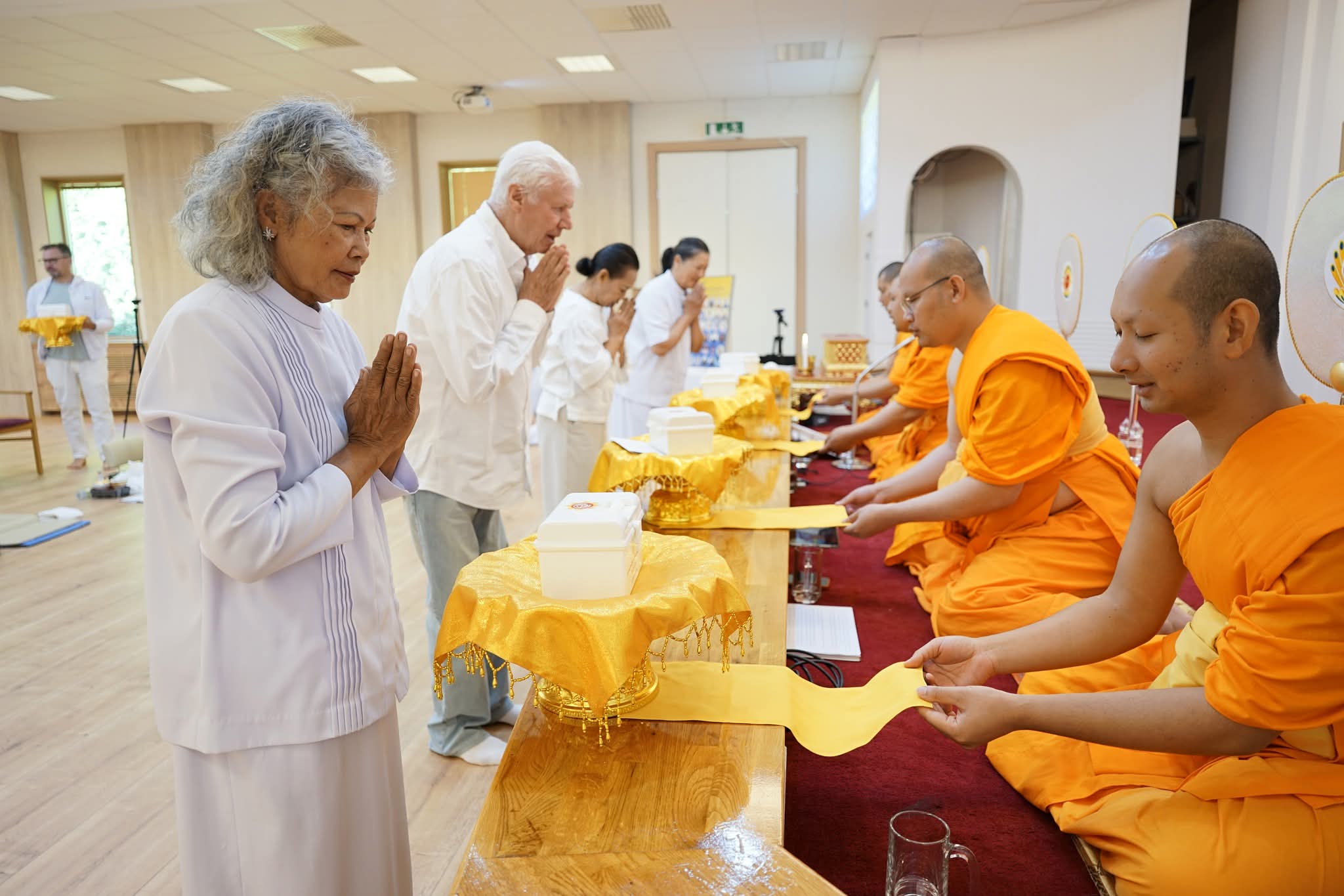 วัดพระธรรมกายบูโรส จัดพิธีบุพเปตพลี
