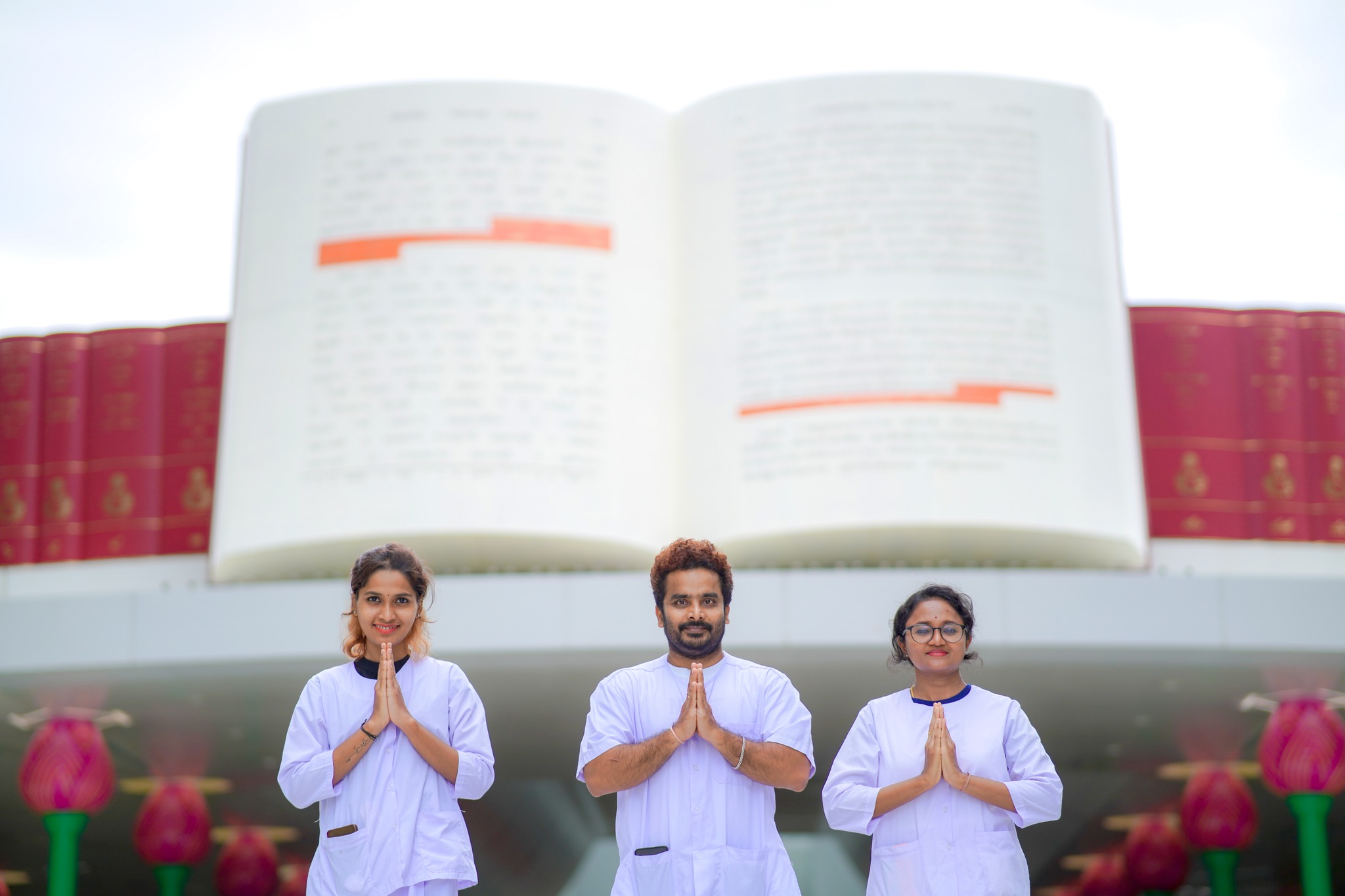 ชาวอินเดีย มาเยือนวัดพระธรรมกายครั้งแรก