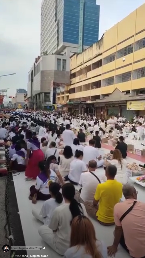 สื่อมวลชนต่างประเทศเสนอข่าวงานบุญ ตักบาตรพระ 10,000 รูปนานาชาติ ใจกลางนครหาดใหญ่ จังหวัดสงขลา