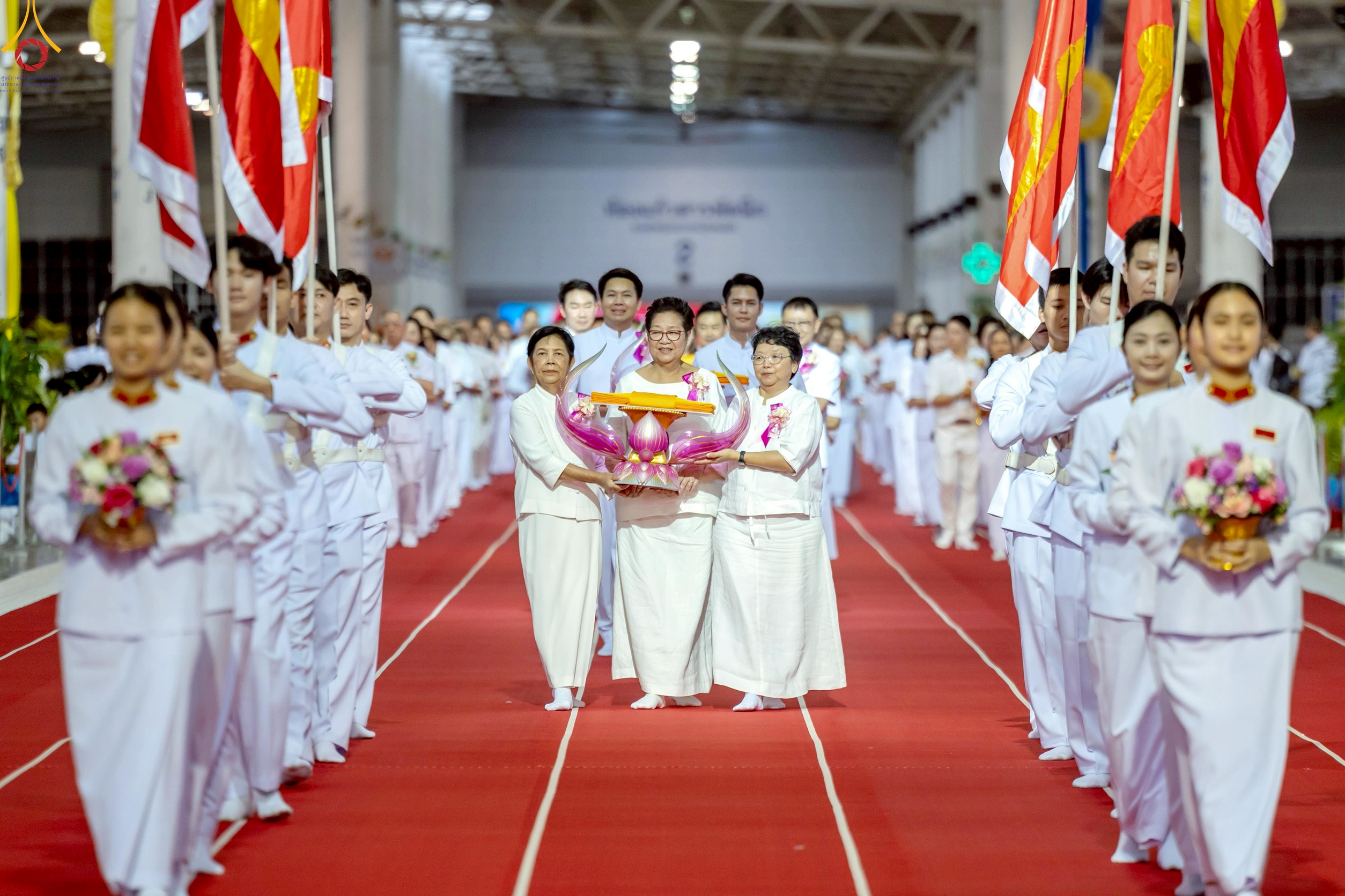 ภาคบ่ายเป็นพิธีทอดผ้าป่าเพื่อสร้างอาคาร 82 ปี หลวงพ่อธัมมชโย,และยังร่วมสมทบกฐินวัดพระธรรมกาย และกฐินสามัคคีทั่วไทย 30,000 วัด ครั้งที่ 1