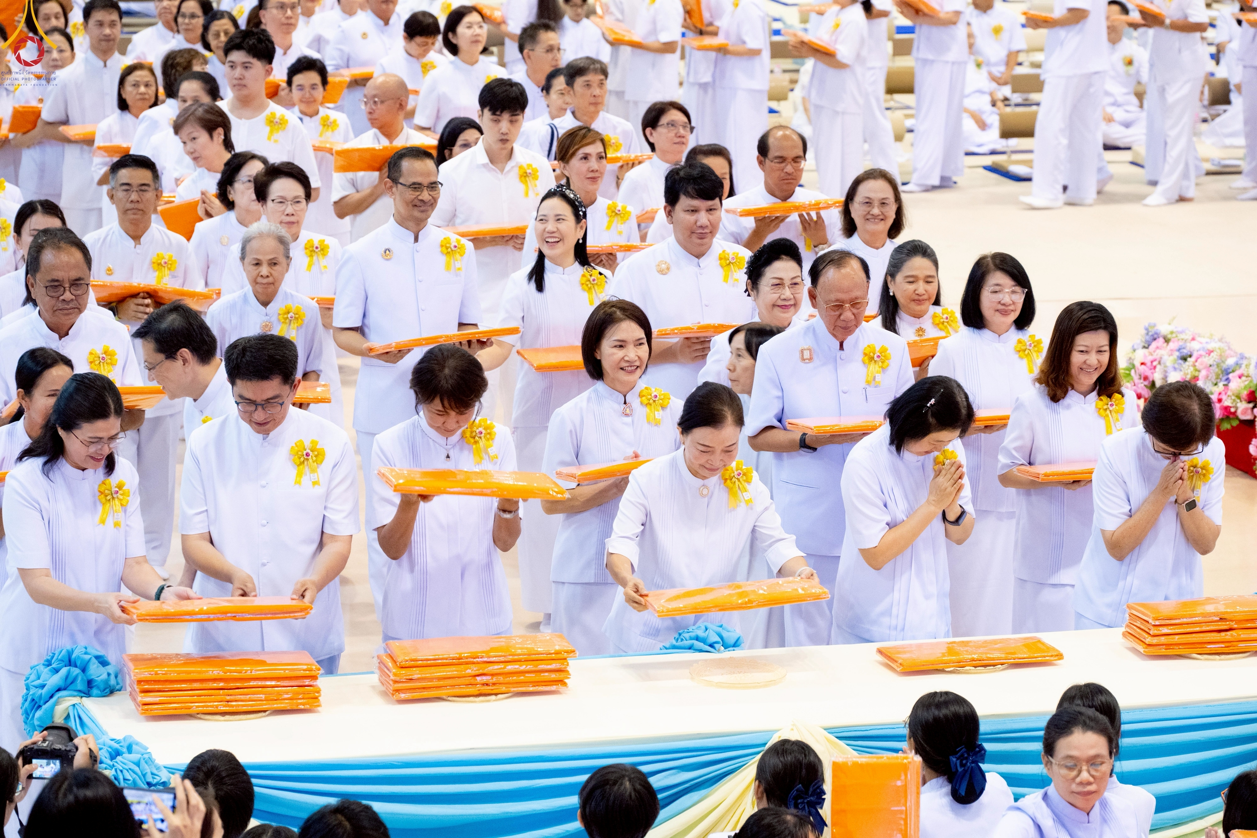 ภาคบ่ายเป็นพิธีทอดผ้าป่าเพื่อสร้างอาคาร 82 ปี หลวงพ่อธัมมชโย,และยังร่วมสมทบกฐินวัดพระธรรมกาย และกฐินสามัคคีทั่วไทย 30,000 วัด ครั้งที่ 1