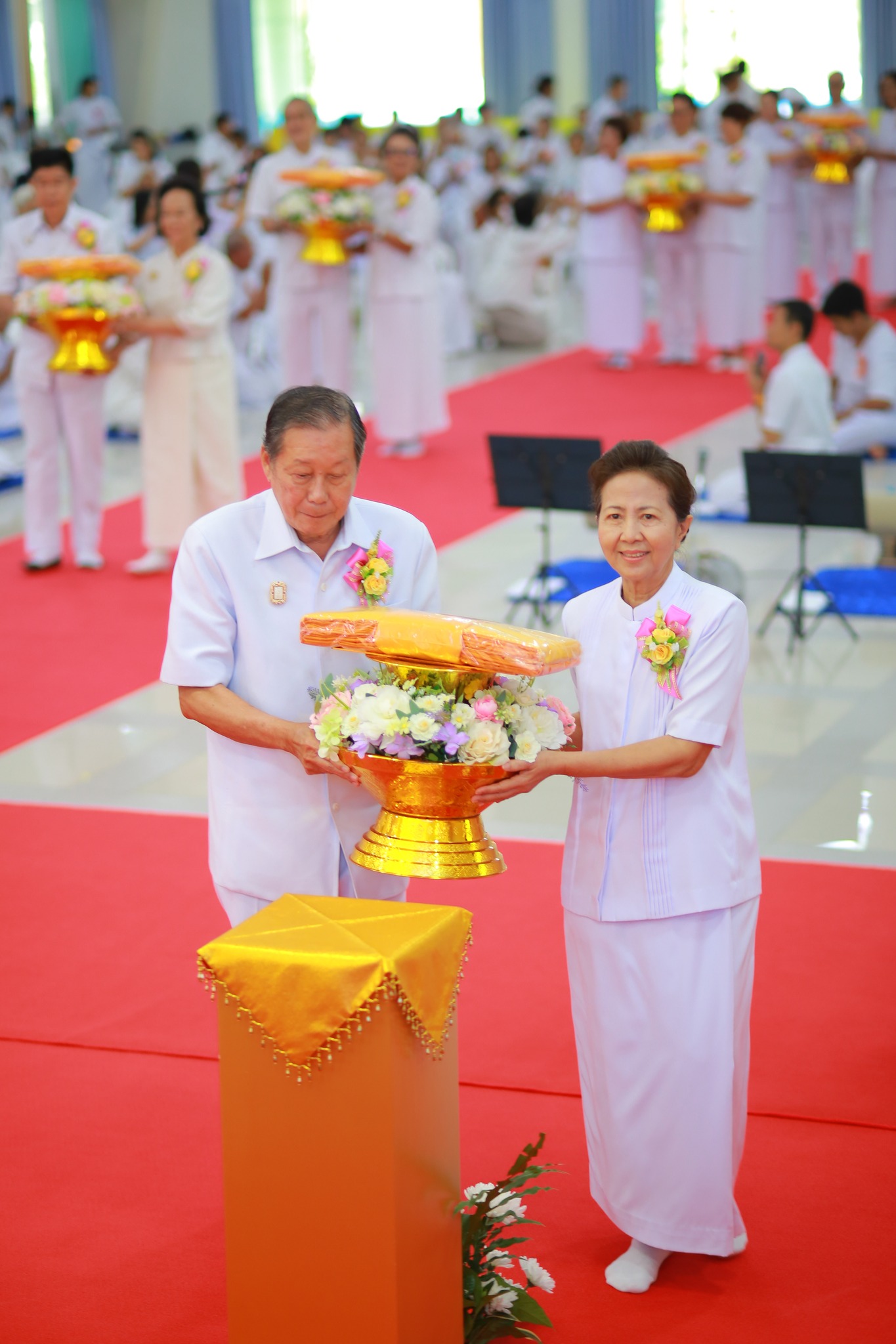 ศูนย์ปฏิบัติธรรมระยอง จัดพิธีทอดผ้าป่าสถาปนาองค์พระเจดีย์
