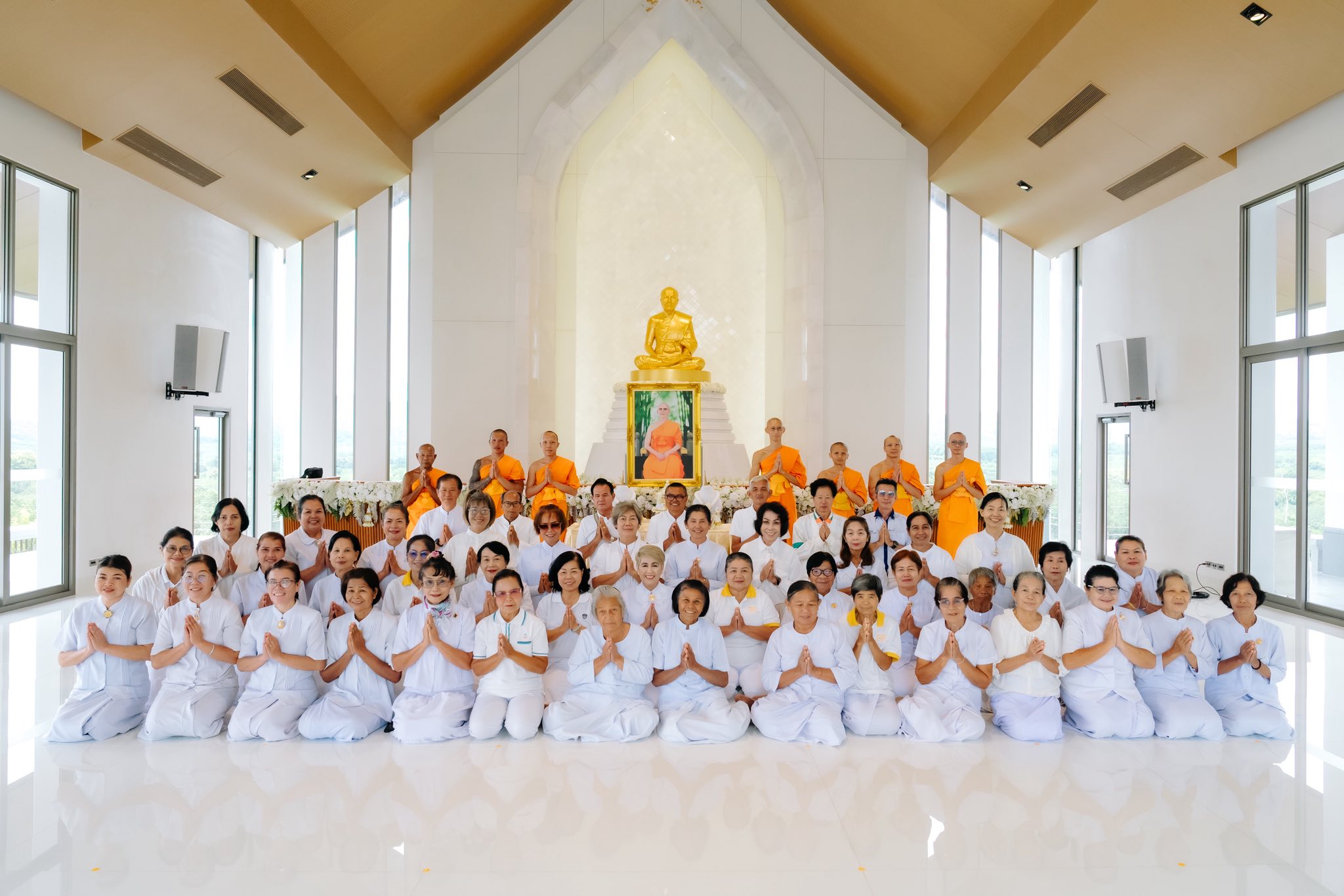 ศูนย์ปฏิบัติธรรมแก้วเมืองเลย จัดงานบุญเนื่องในวันธรรมชัย