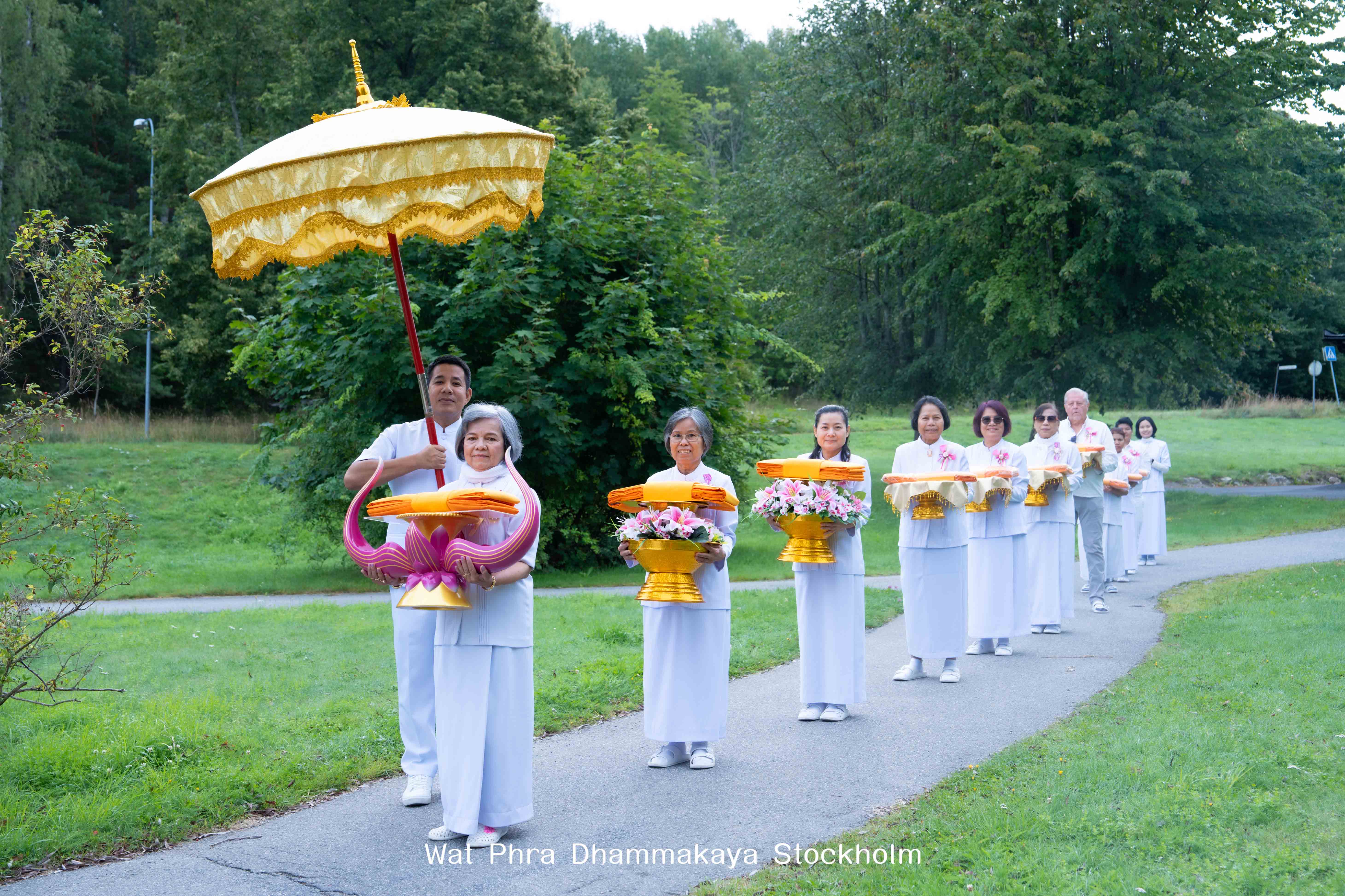วัดพระธรรมกายสตอกโฮล์ม จัดงานบุญเนื่องในวันธรรมชัย