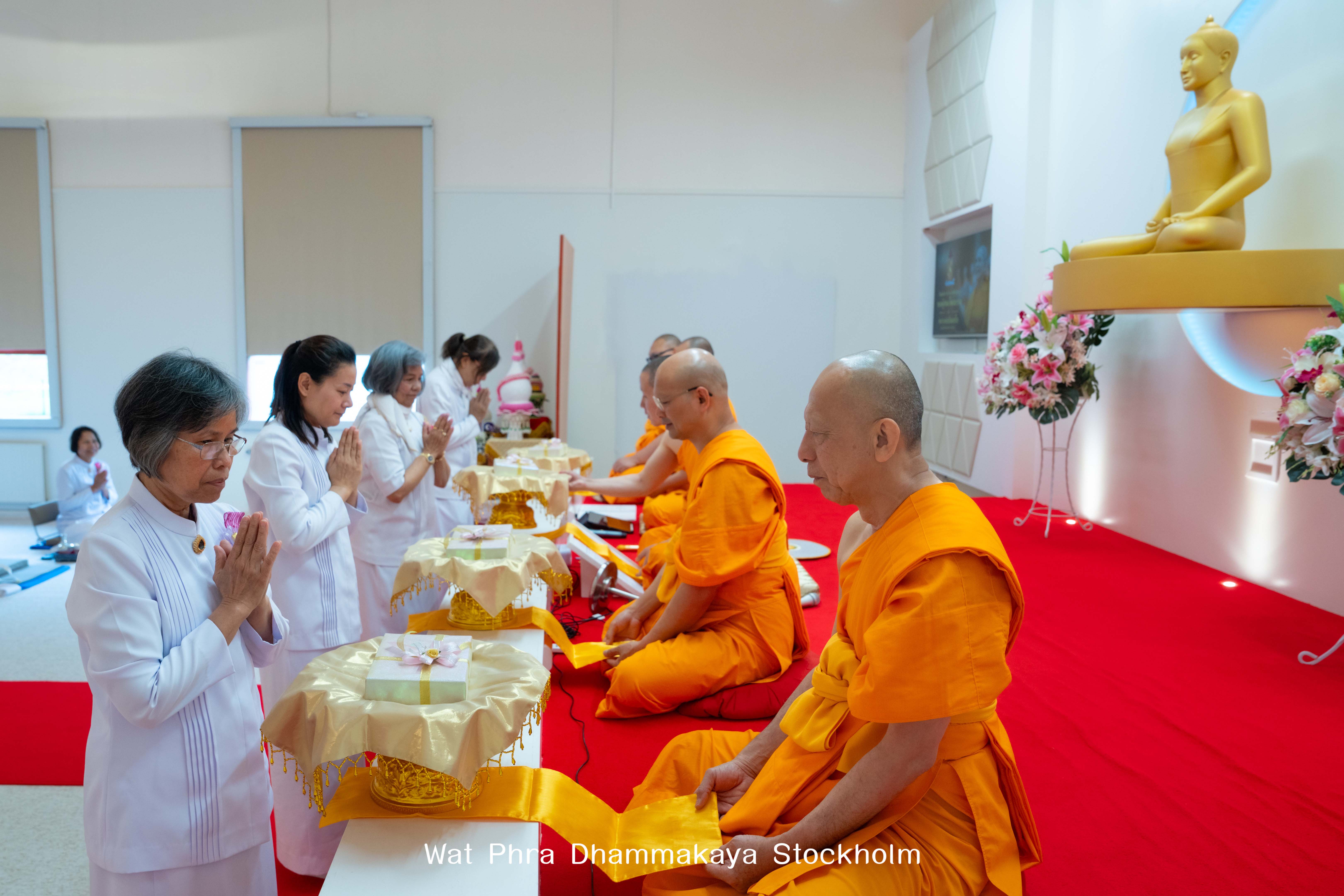 วัดพระธรรมกายสตอกโฮล์ม จัดงานบุญเนื่องในวันธรรมชัย