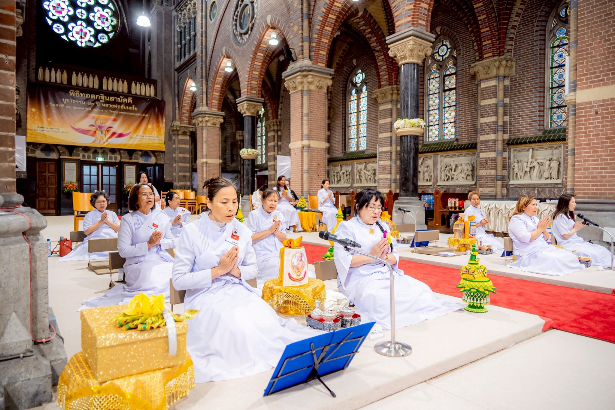 วัดพระธรรมกายเนเธอร์แลนด์ จัดงานบุญเนื่องในวันธรรมชัย