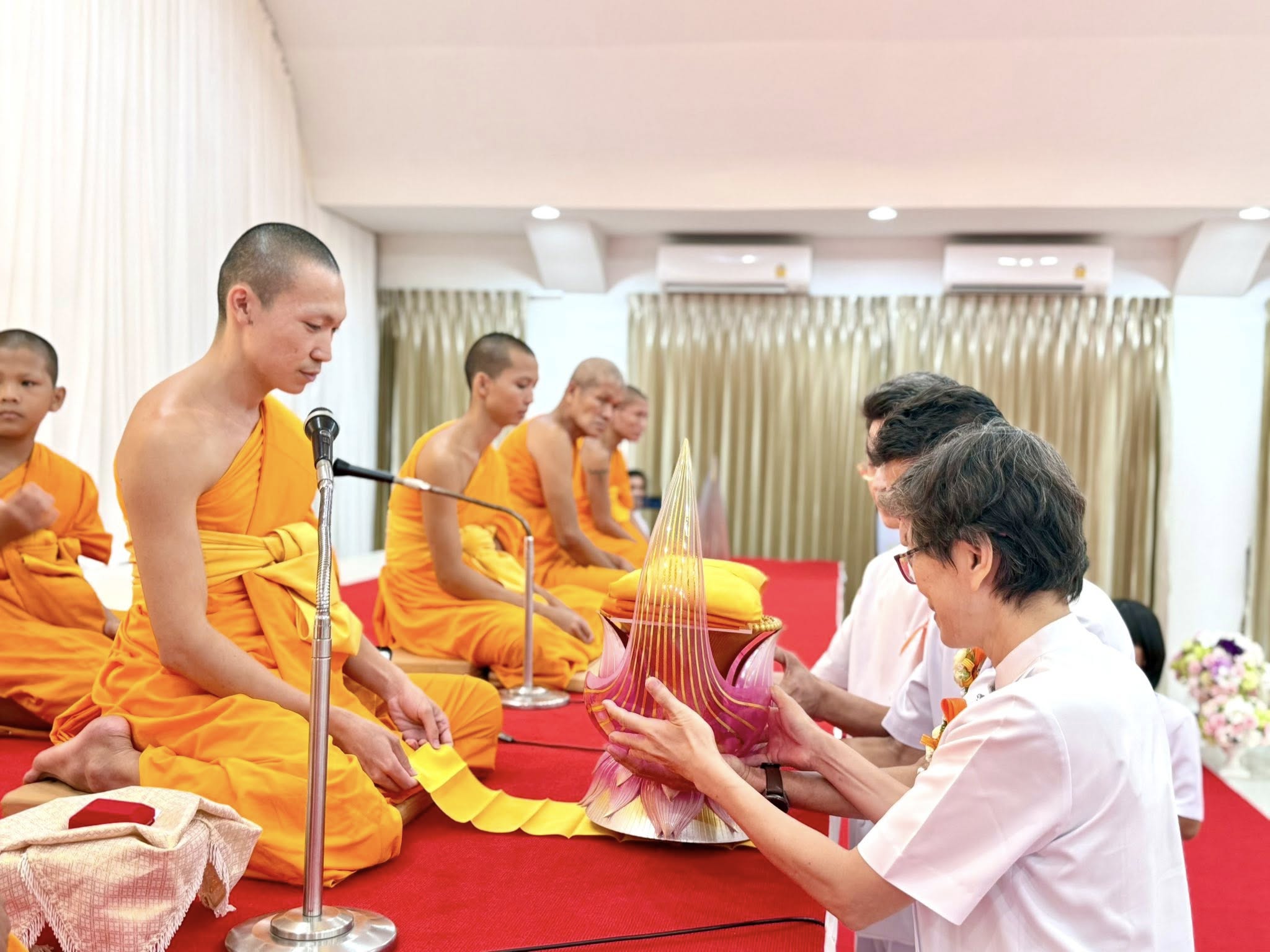 ธุดงคสถานพัฒนานิคม จัดพิธีทอดผ้าป่าปฐมฤกษ์ถมดิน เตรียมพื้นที่ลานธรรมรองรับองค์พระเจดีย์