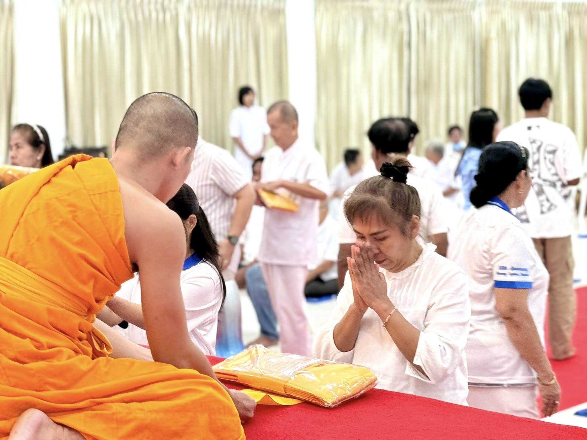ธุดงคสถานพัฒนานิคม จัดพิธีทอดผ้าป่าปฐมฤกษ์ถมดิน เตรียมพื้นที่ลานธรรมรองรับองค์พระเจดีย์