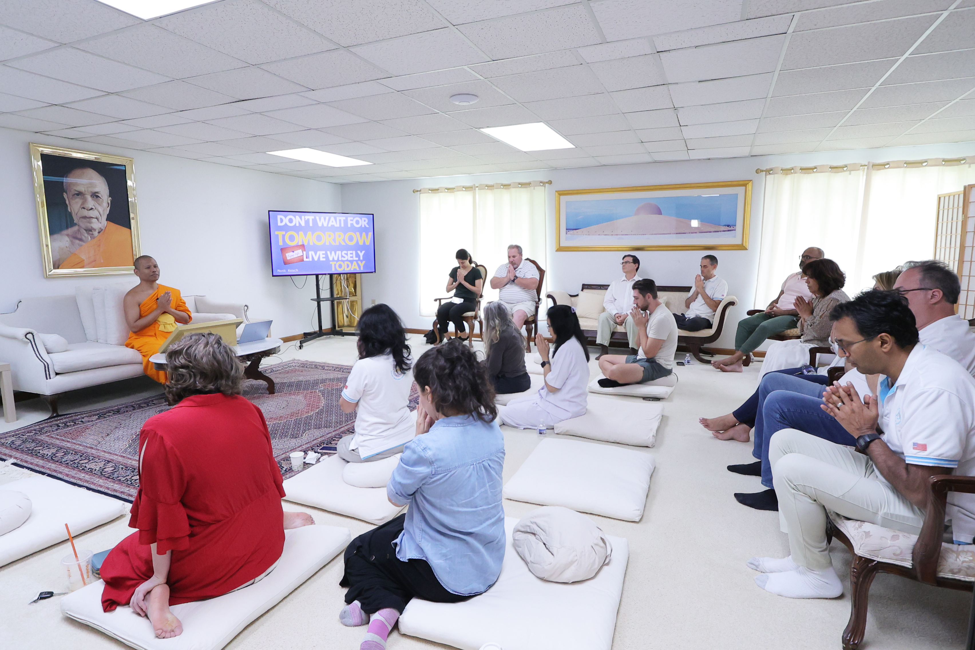 วัดพระธรรมกายจอร์เจีย จัดพิธีทอดผ้าป่าบูชาธรรมหลวงพ่อธัมมโย