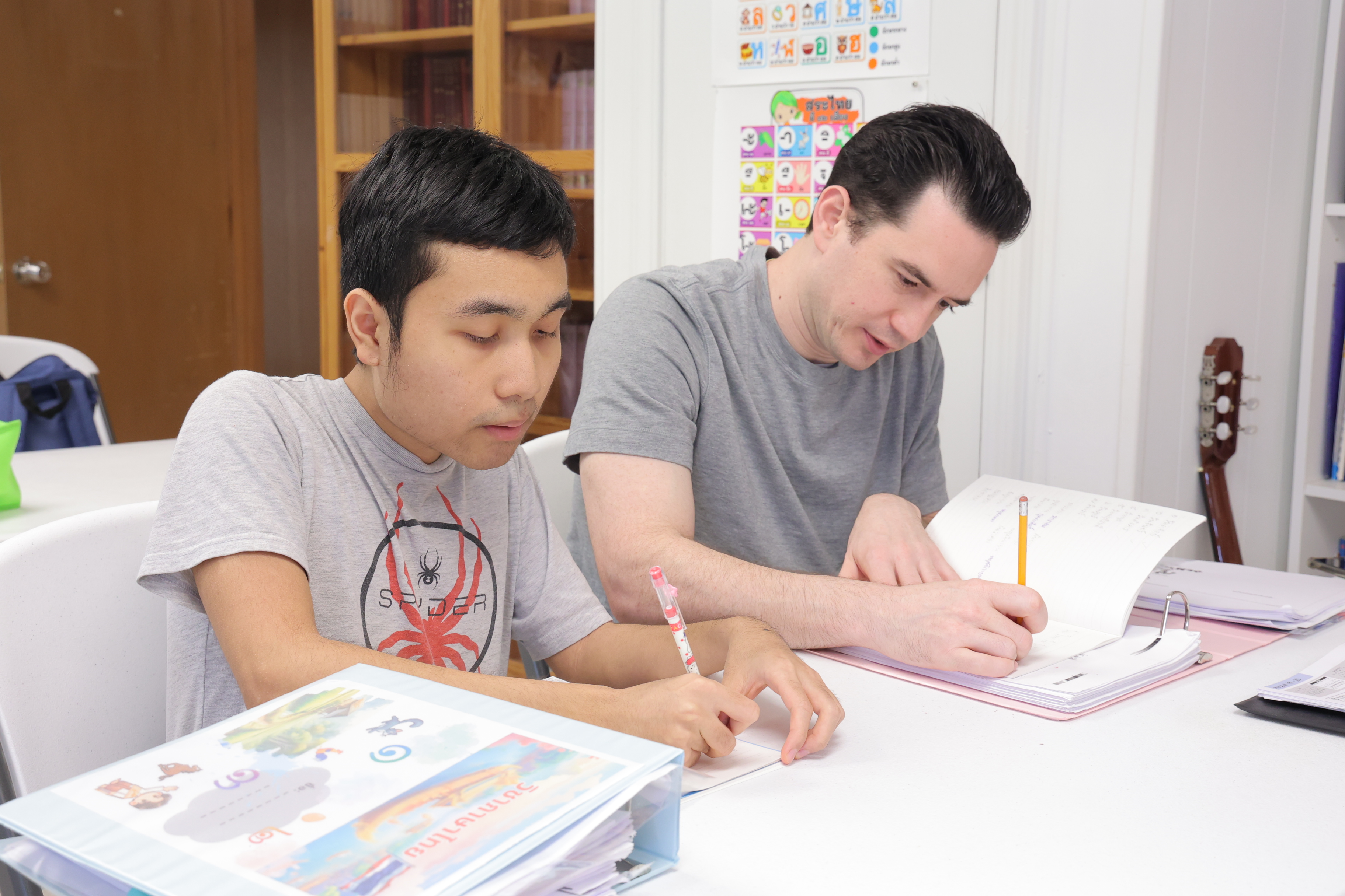 วัดพระธรรมกายจอร์เจีย จัดพิธีทอดผ้าป่าบูชาธรรมหลวงพ่อธัมมโย