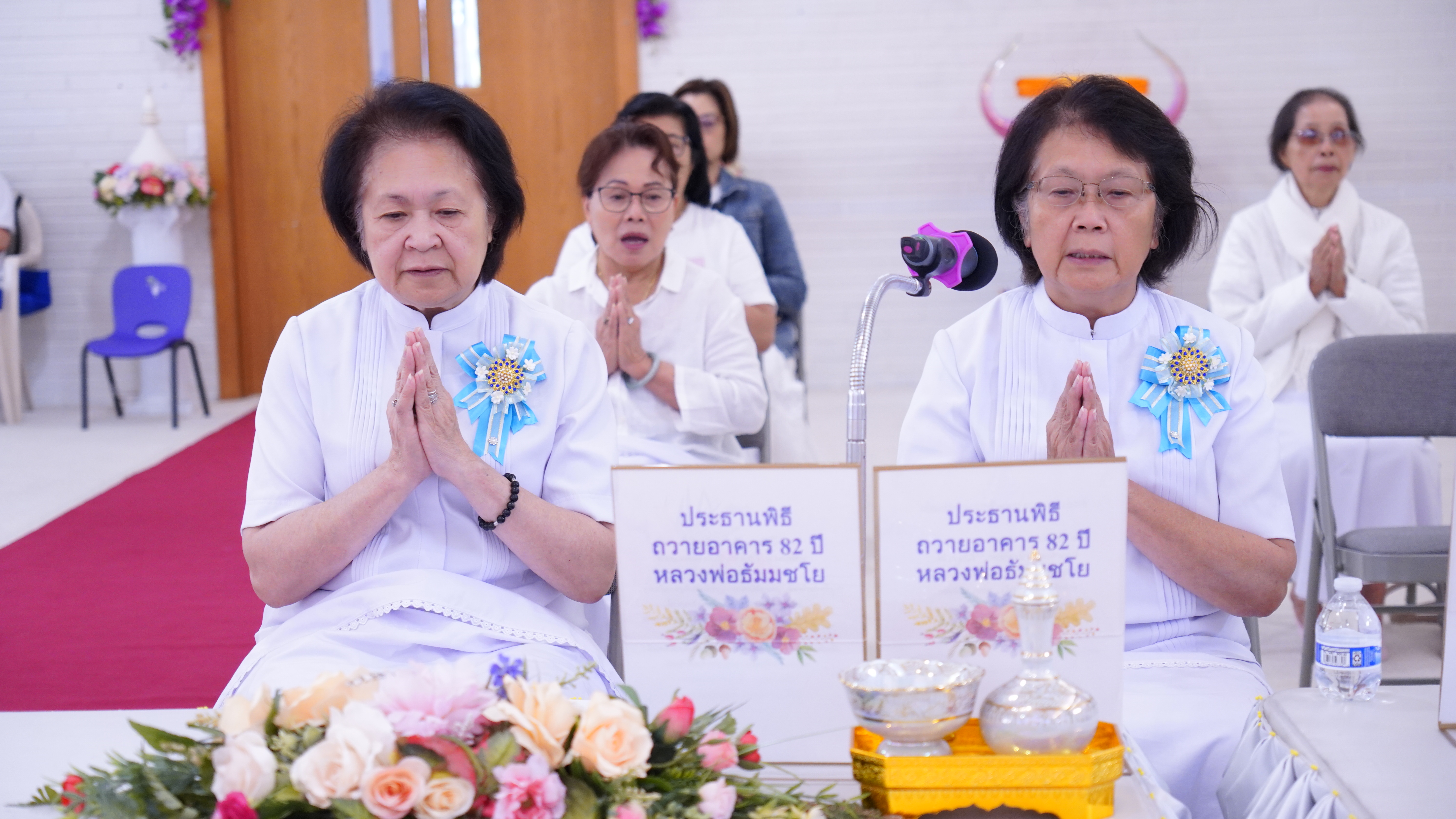 วัดพระธรรมกายซีแอตเติล จัดพิธีถวายกองบุญปัญญาบารมี