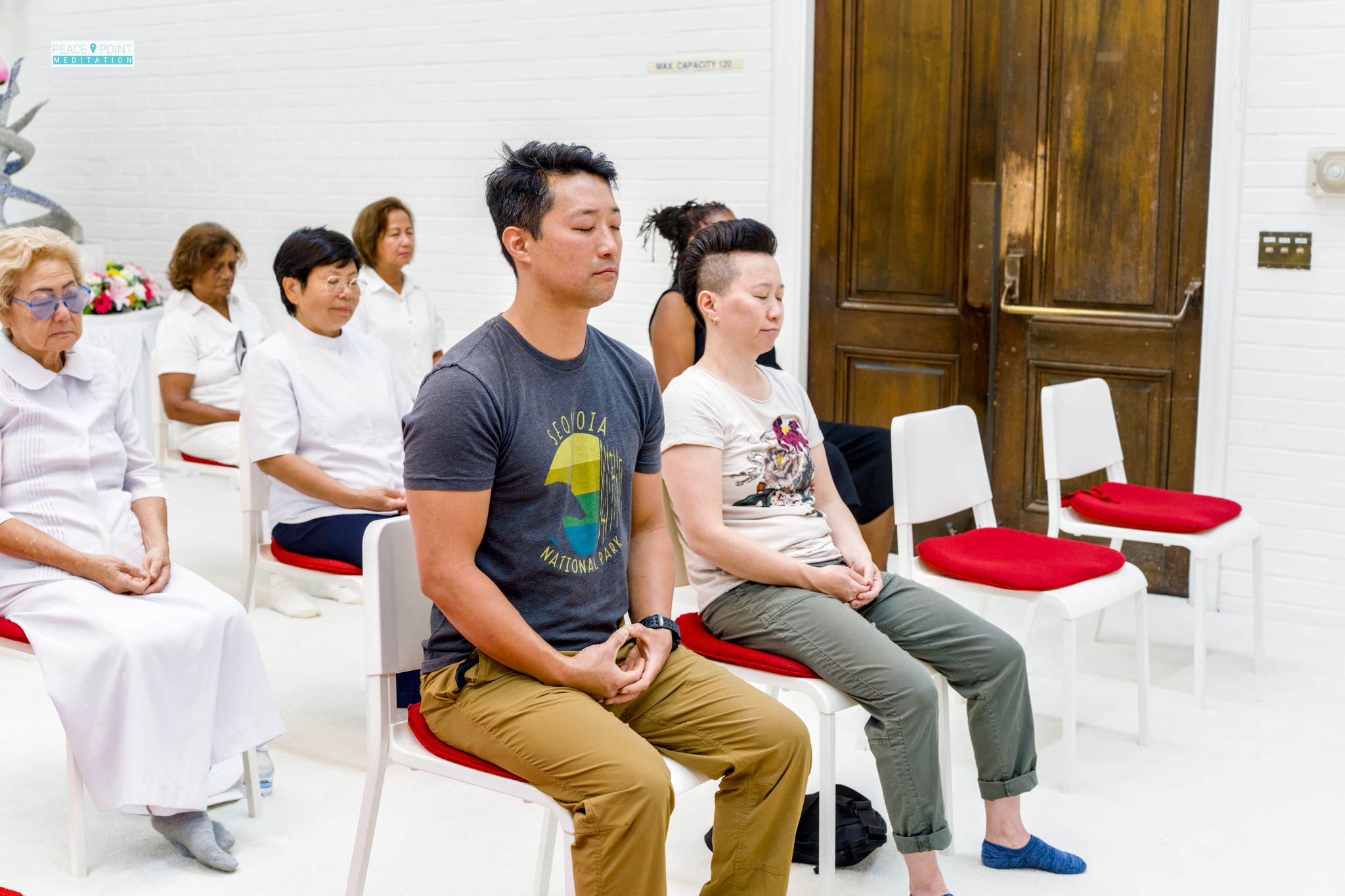 วัดพระธรรมกายแคลิฟอร์เนีย จัดกิจกรรมฝึกสมาธิให้กับชาวท้องถิ่น