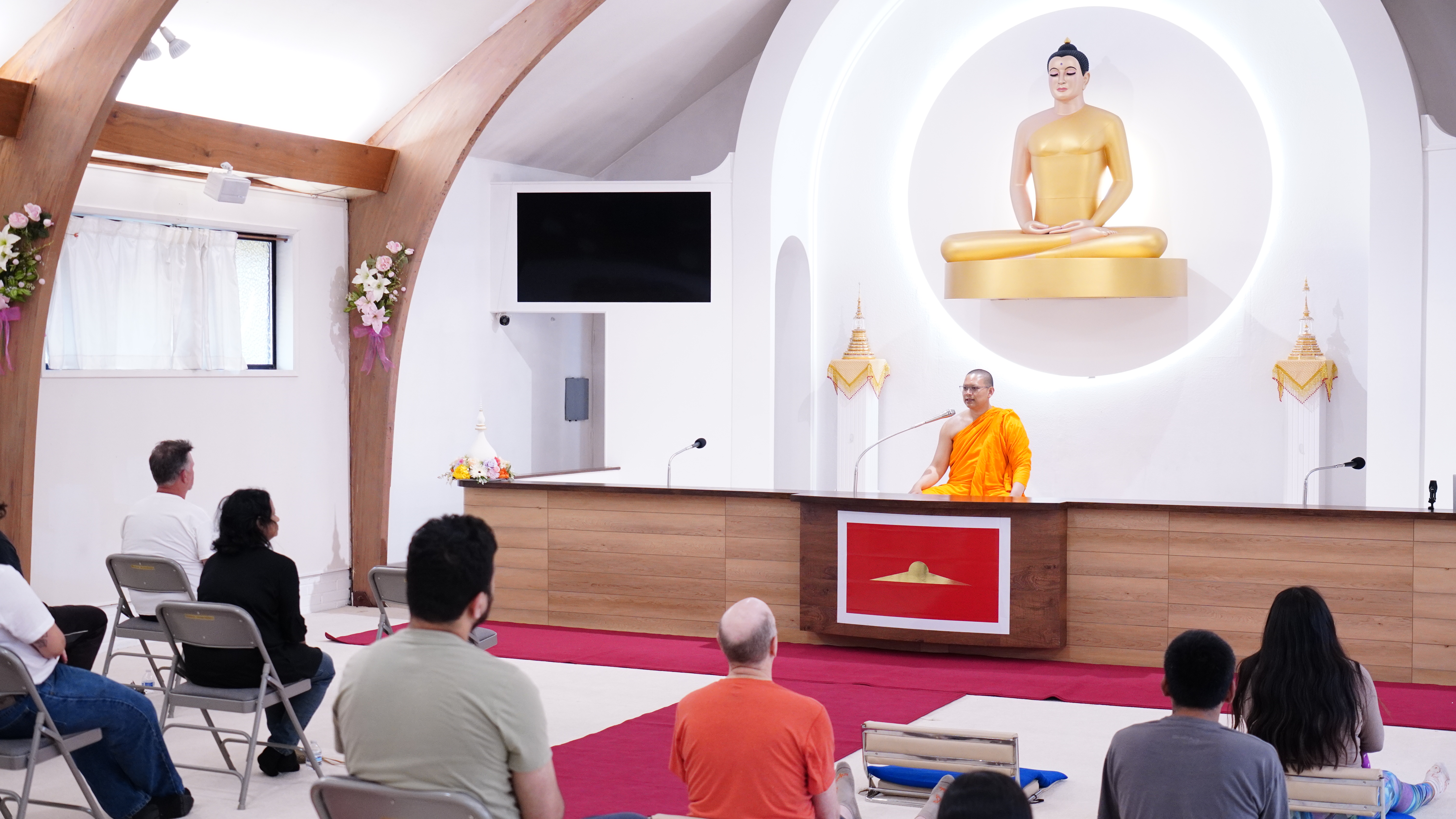 วัดพระธรรมกายซีแอตเติล จัดคลาสสมาธิแก่ชาวท้องถิ่น