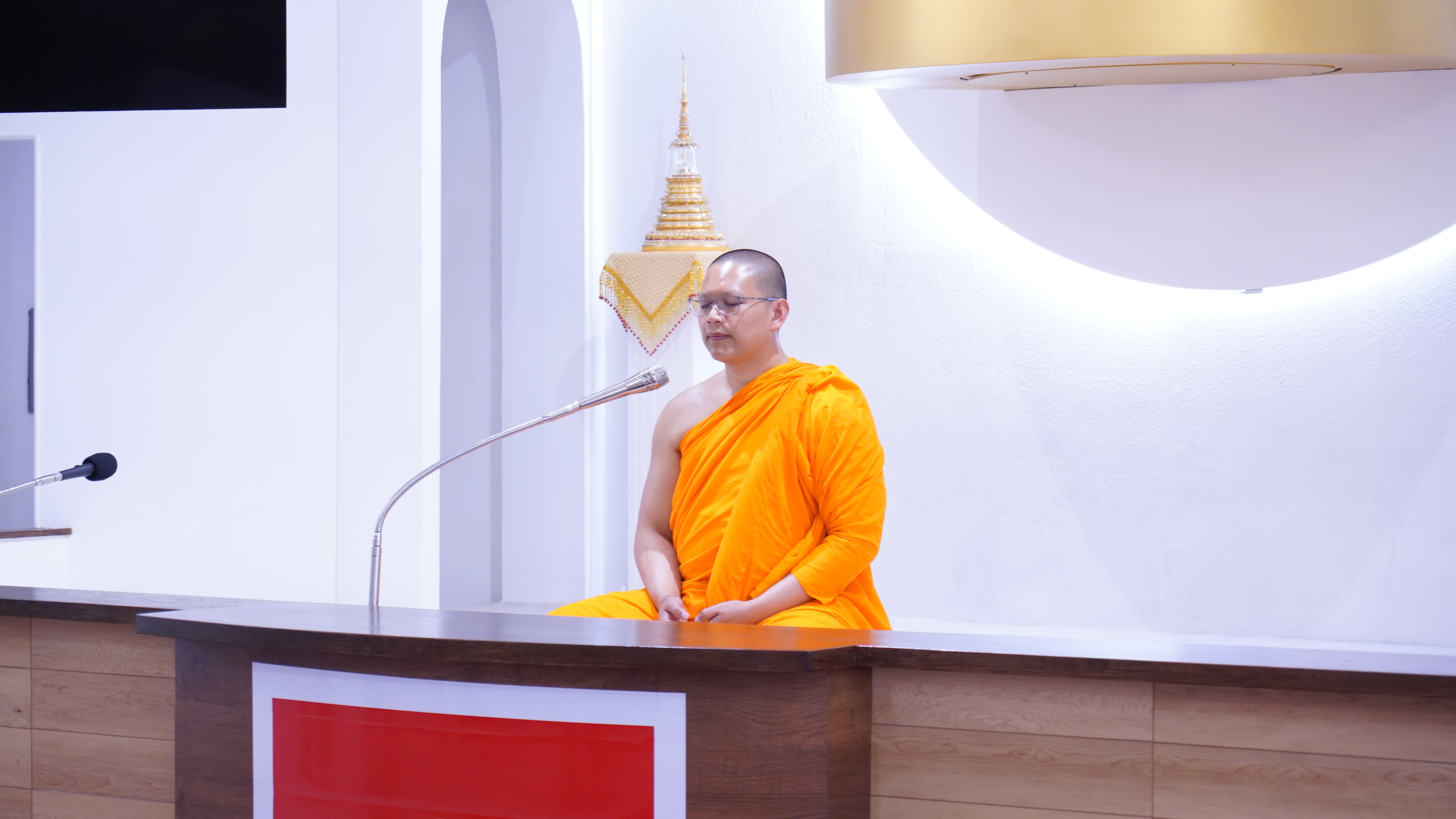 วัดพระธรรมกายซีแอตเติล จัดคลาสสมาธิแก่ชาวท้องถิ่น