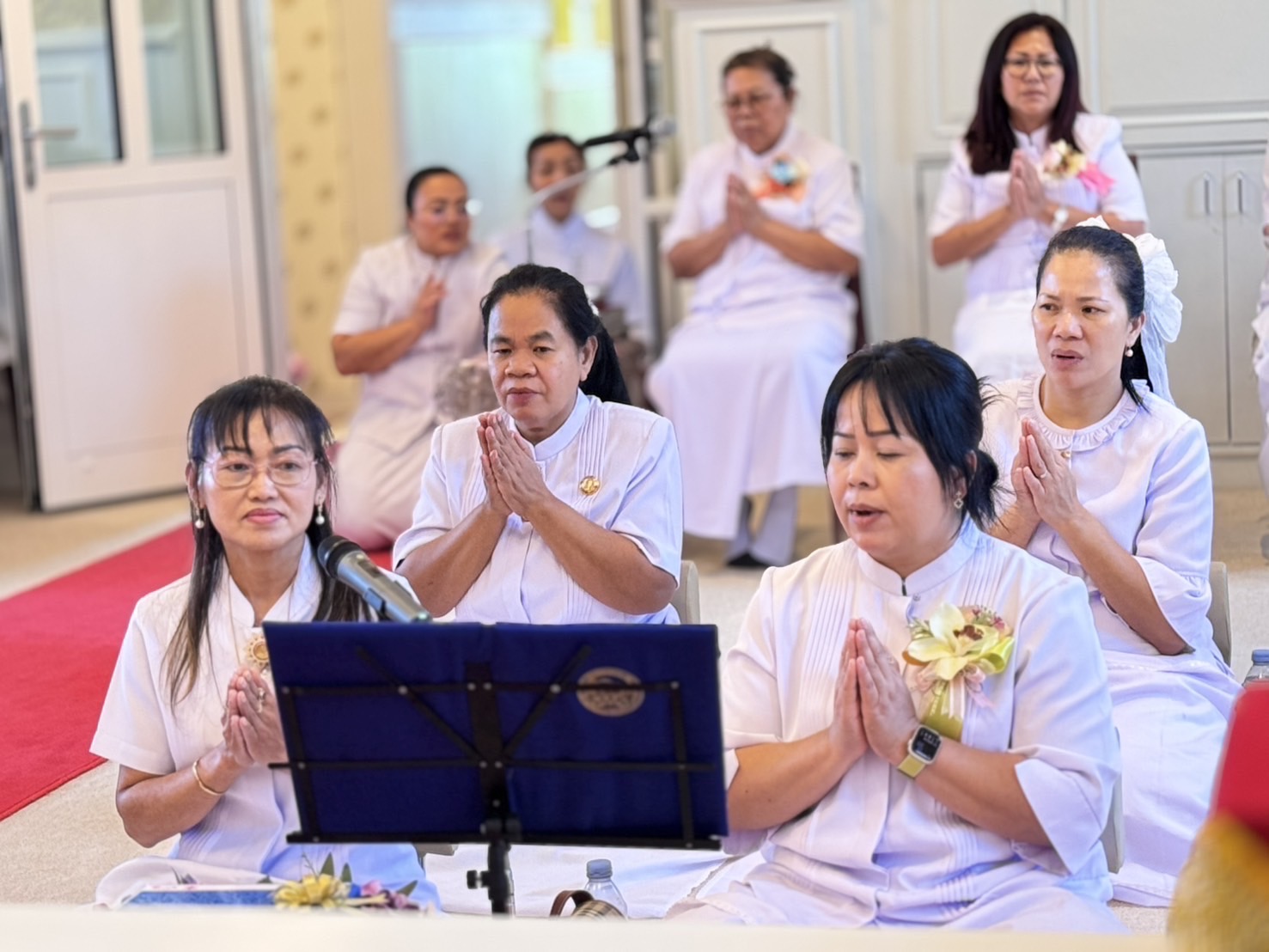 วัดพระธรรมกายสวิตเซอร์แลนด์ จัดพิธีบูชาครูผู้ค้นพบวิชชาธรรมกาย และพิธีบูชาข้าวพระ