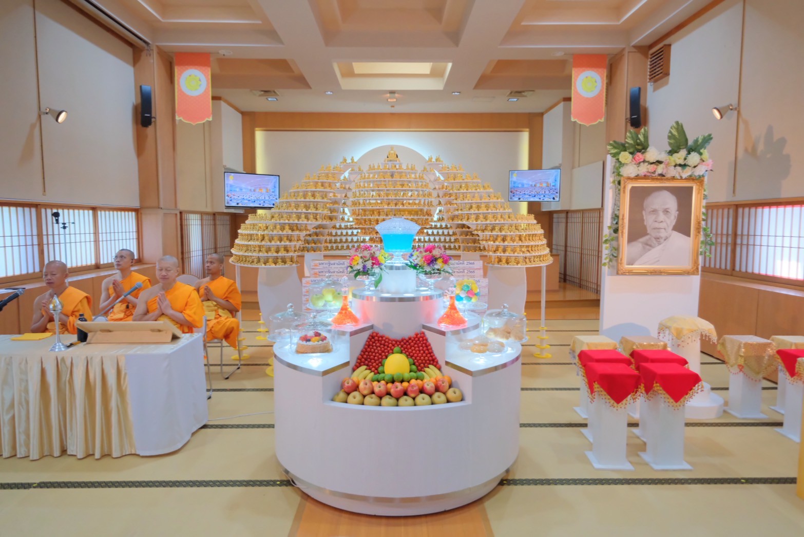 วัดพระธรรมกายคานากาว่า จัดพิธีบูชาข้าวพระ และวันครูผู้ค้นพบวิชชาธรรมกาย