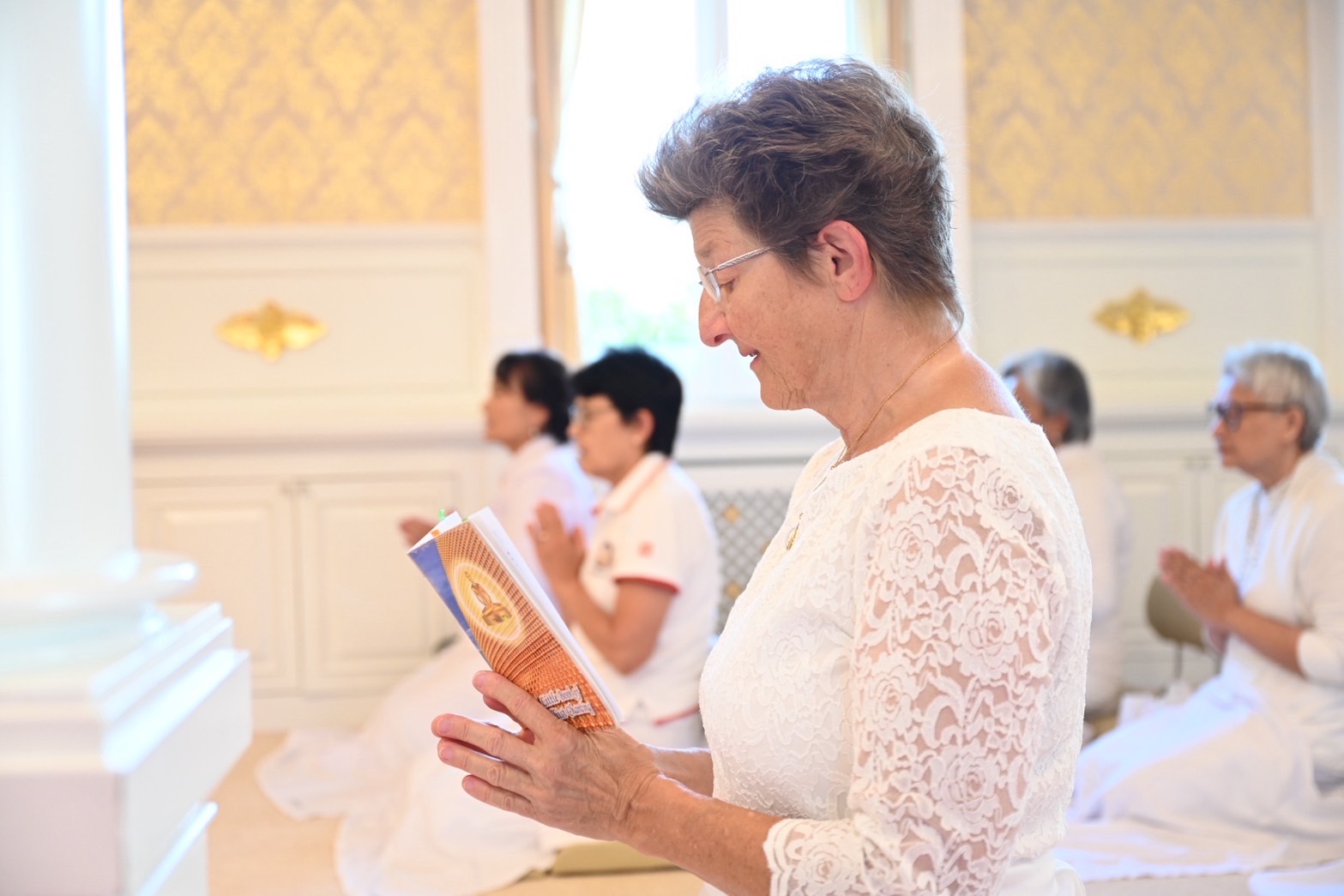 วัดพระธรรมกายสวิตเซอร์แลนด์ จัดปฏิบัติธรรมให้กับชาวท้องถิ่น