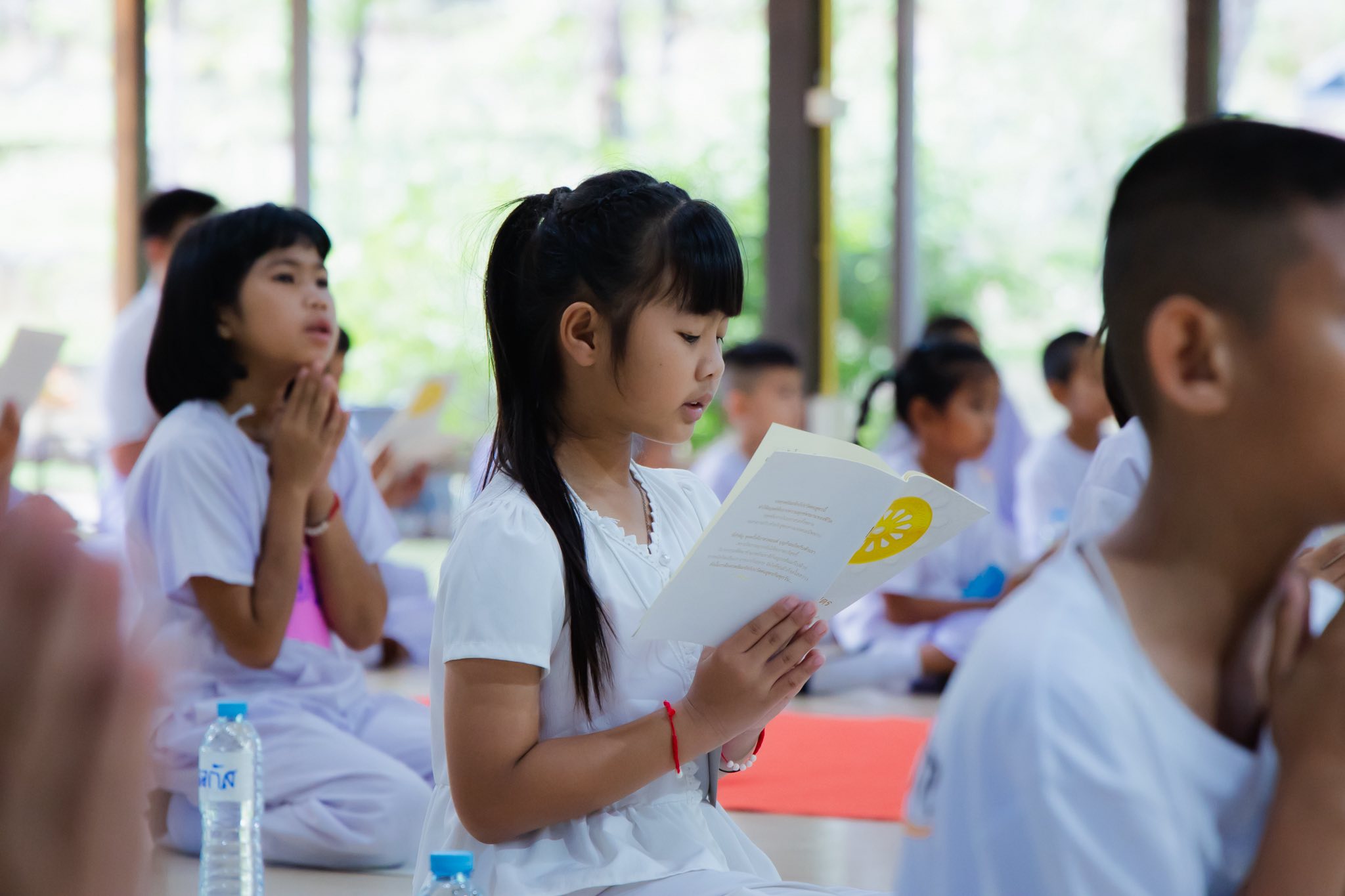 ศูนย์ปฏิบัติธรรมแก้วเมืองเลย จัดอบรมศีลธรรมนักเรียน โรงเรียนเทศบาลนาดินดำ 2 บ้านหนองนาทราย