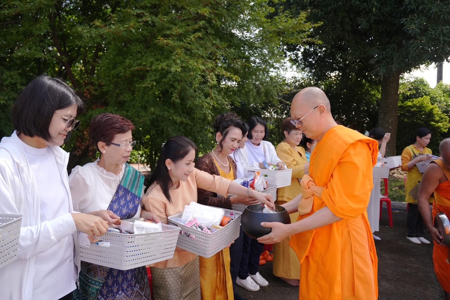 วัดพระธรรมกายคานากาว่า ร่วมพิธีมุทิตาอายุวัฒนมงคล 64 ปี พระราชรัชวิเทศ
