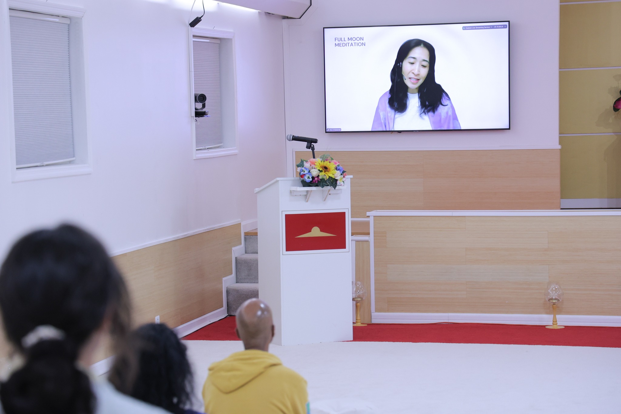 วัดพระธรรมกายจอร์เจีย จัดปฏิบัติธรรมชาวท้องถิ่นในคืนวันเพ็ญ