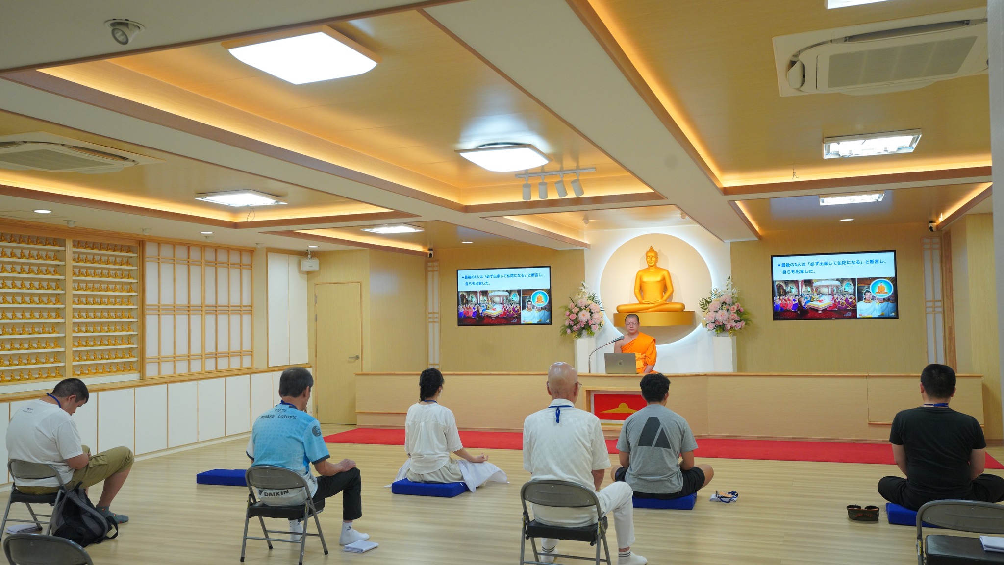 วัดพระธรรมกายโอซาก้า จัดปฏิบัติธรรมชาวญี่ปุ่น