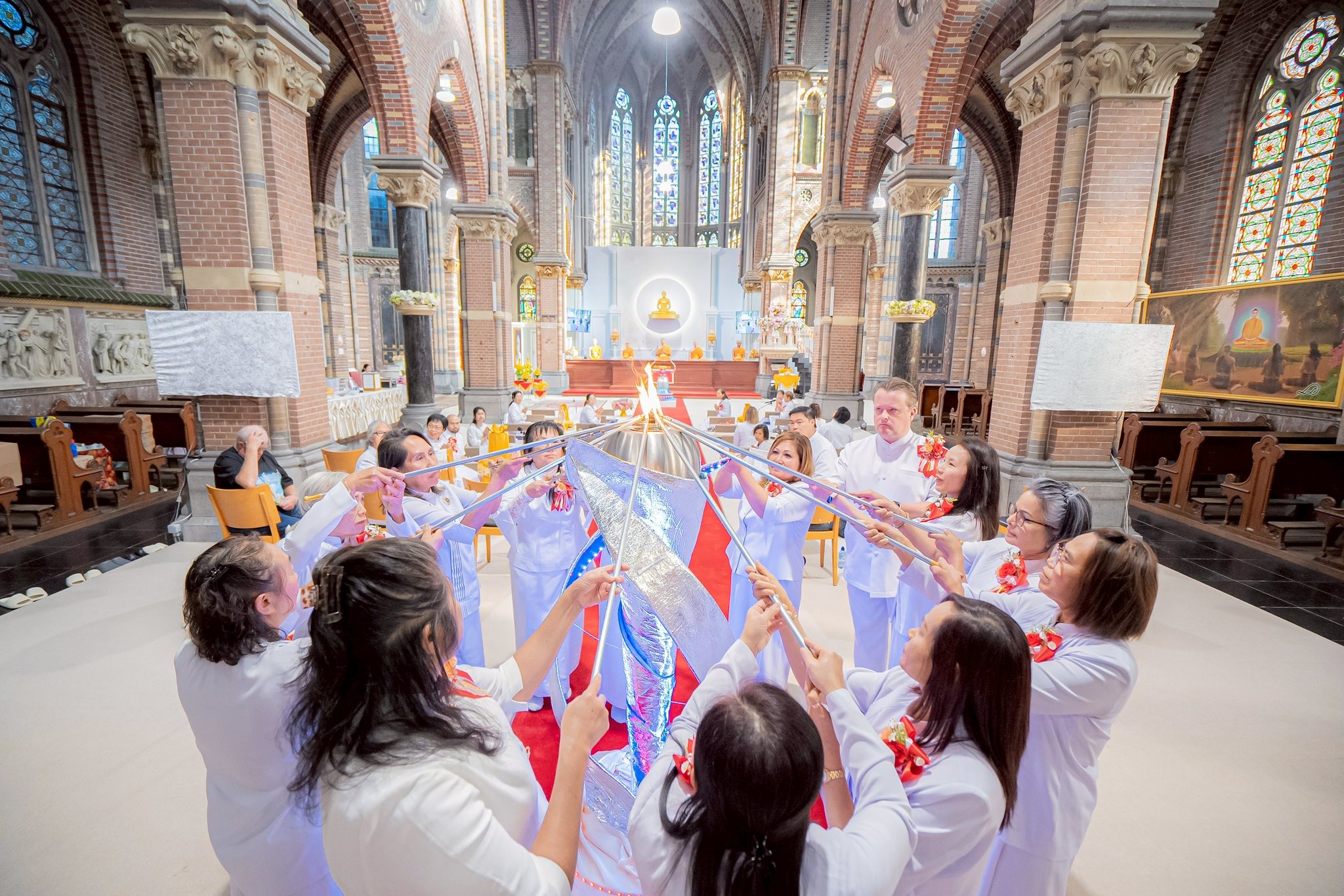 วัดพระธรรมกายเนเธอร์แลนด์ จัดงานบุญบูชาข้าวพระ