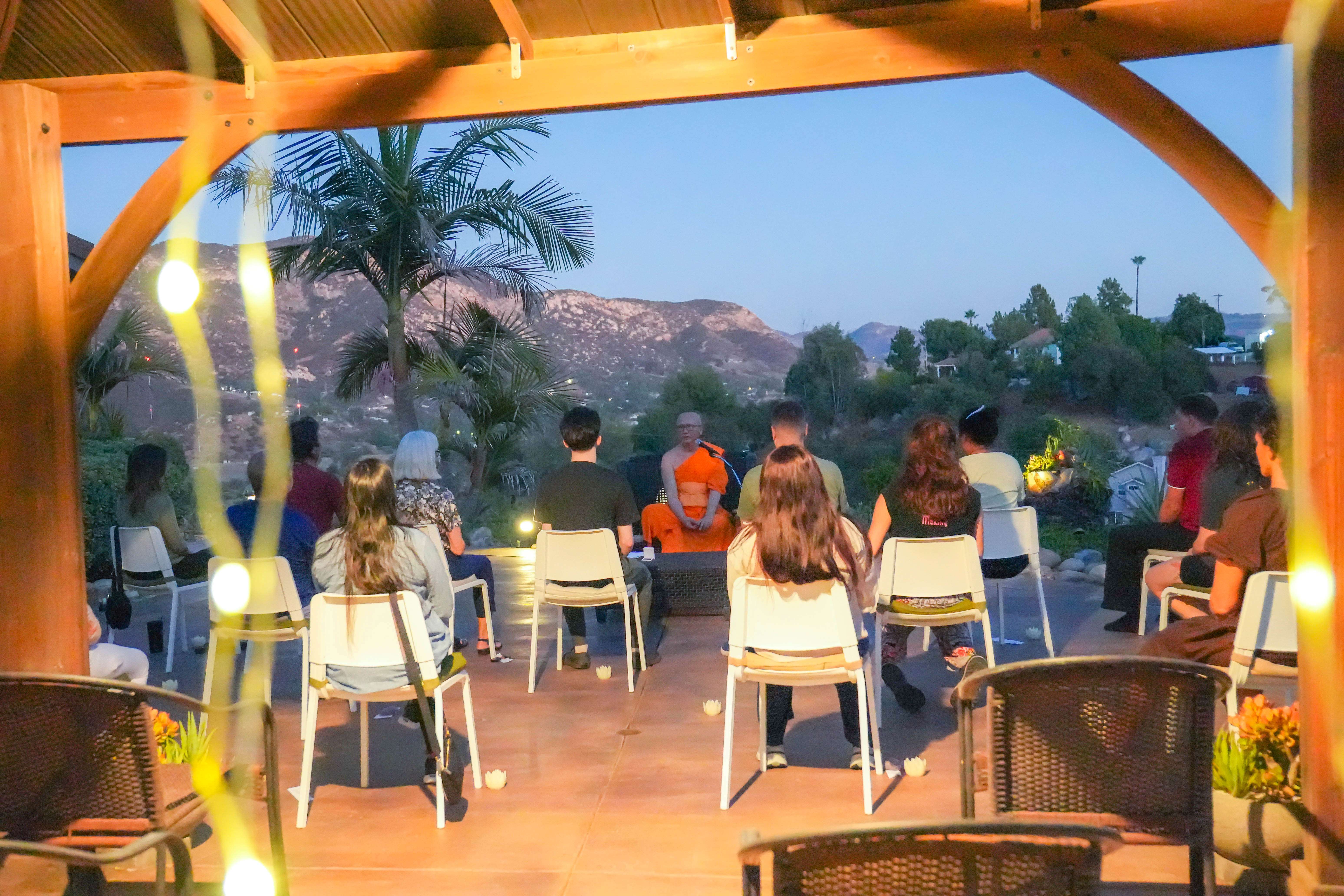 วัดภาวนาซานดิเอโก จัดโครงการ Moonlight Meditation