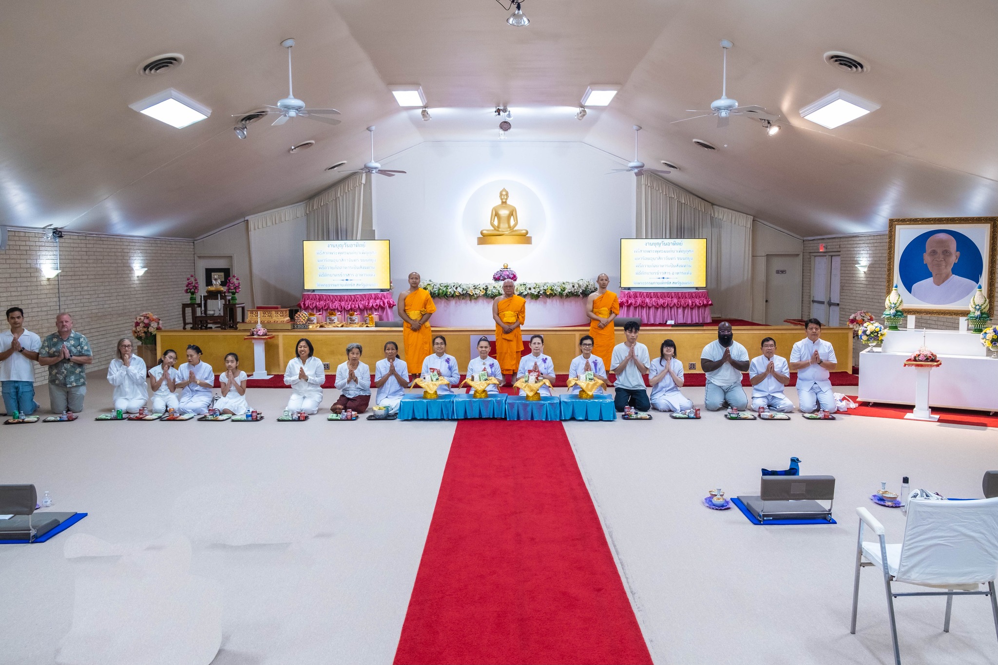 วัดพระธรรมกายเท็กซัส จัดงานบุญวันอาทิตย์