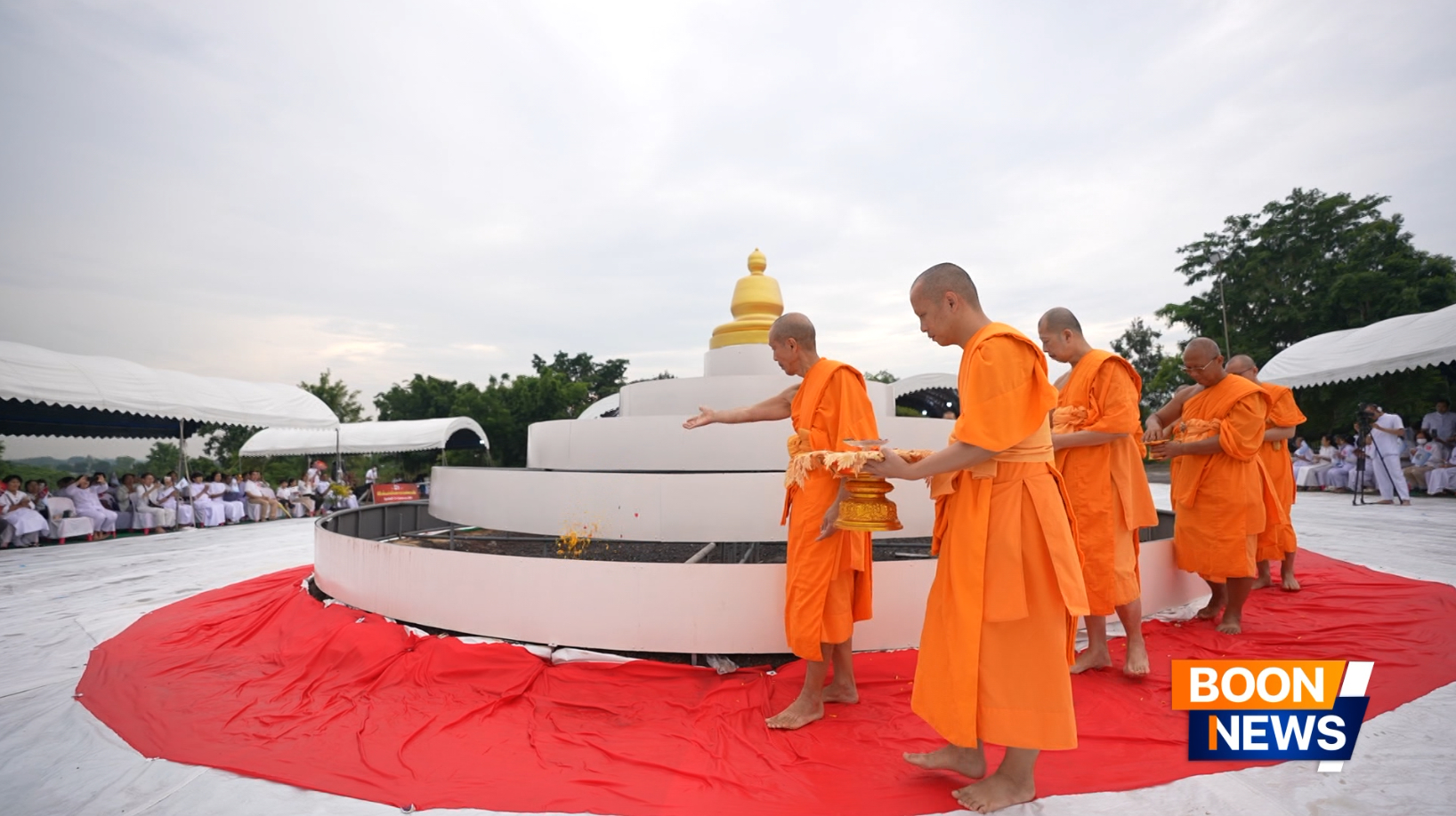 ศูนย์ปฏิบัติธรรมสระบุรี จัดพิธีทอดผ้าป่าซื้อดินปรับพื้นที่ลานธรรมสร้างองค์พระเจดีย์