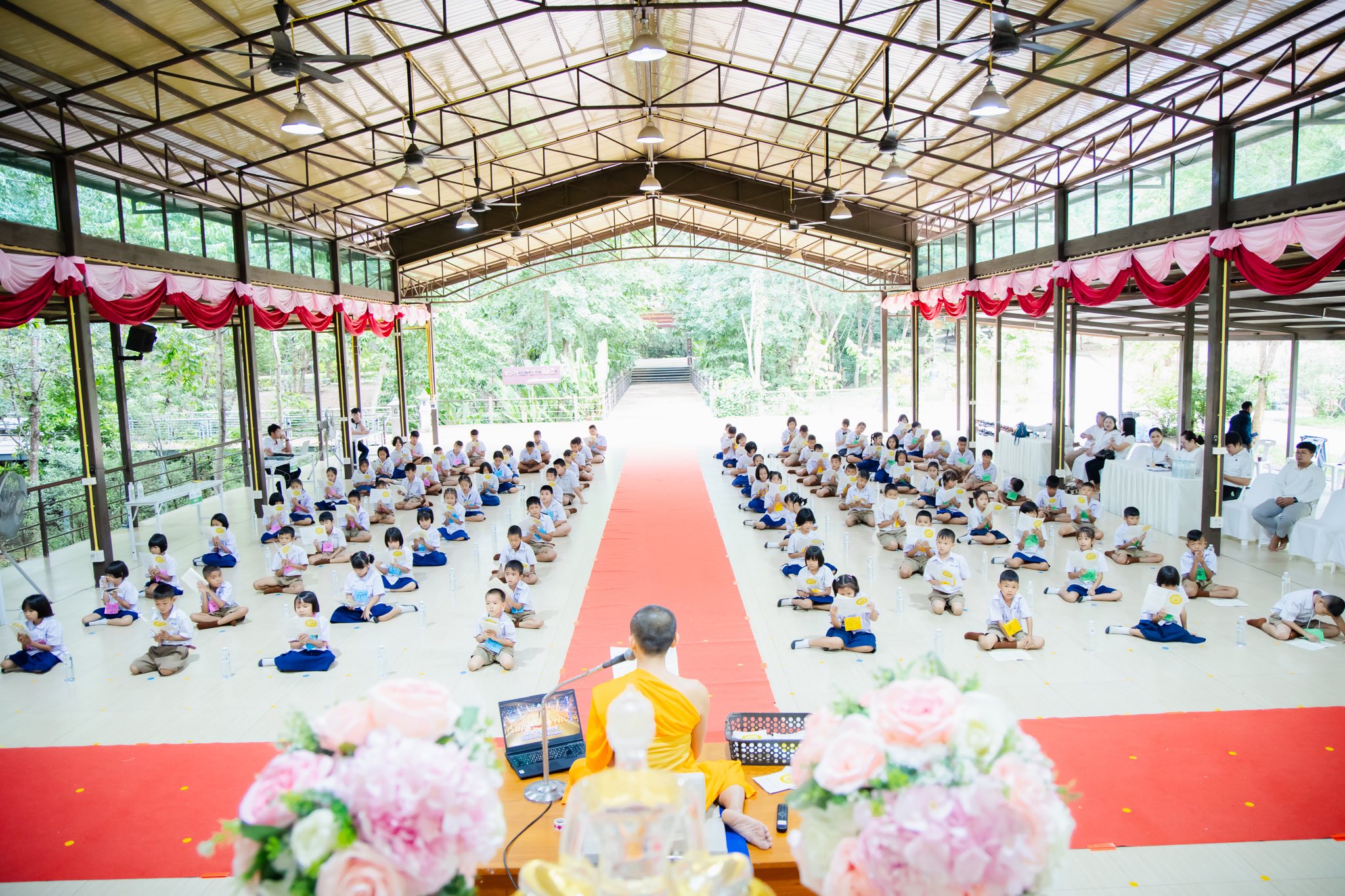 ศูนย์ปฏิบัติธรรมแก้วเมืองเลย จัดอบรมศีลธรรม โรงเรียนบ้านสะอาดลายเหนือ