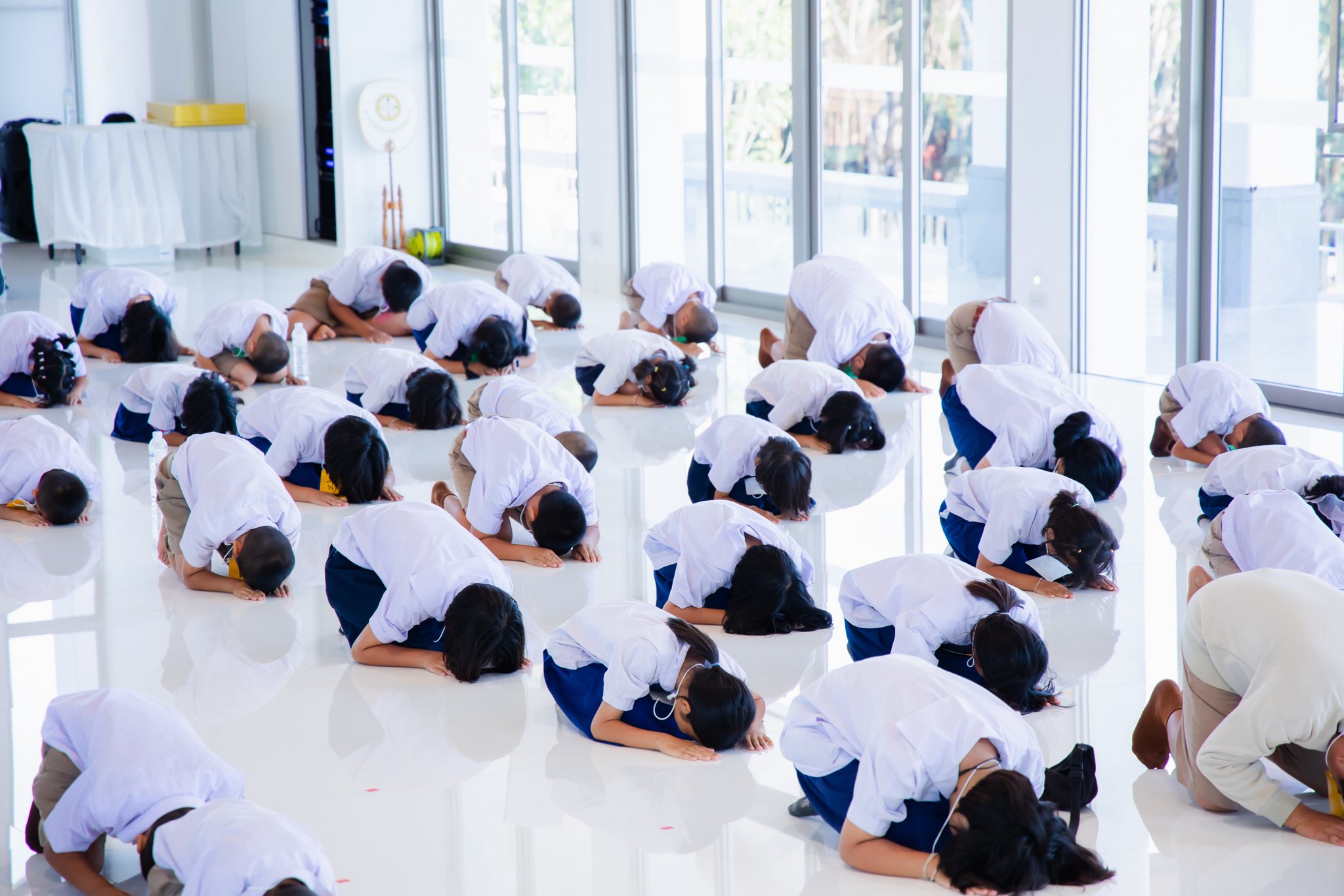 ศูนย์ปฏิบัติธรรมแก้วเมืองเลย จัดอบรมศีลธรรม โรงเรียนบ้านสะอาดลายเหนือ