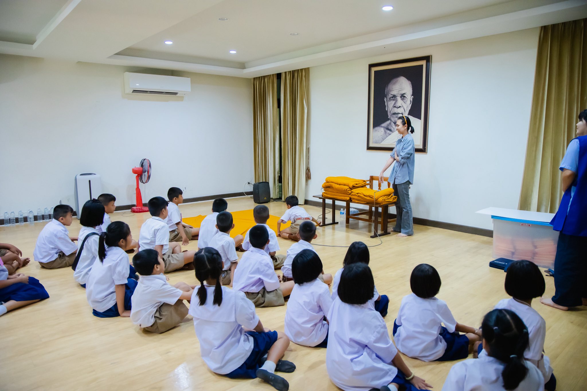 ศูนย์ปฏิบัติธรรมแก้วเมืองเลย จัดอบรมศีลธรรม โรงเรียนบ้านสะอาดลายเหนือ