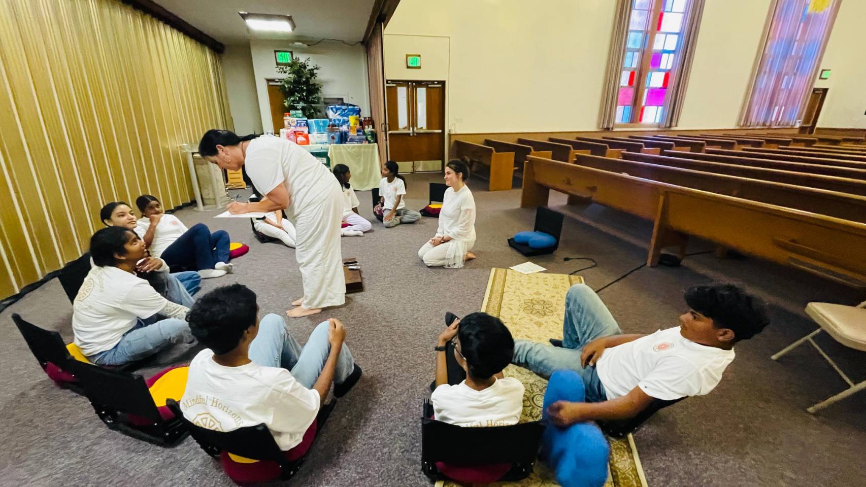 พระอาจารย์จากวัดพระธรรมกายแคลิฟอร์เนีย เข้าร่วมโครงการ Mindful Horizons Youth Dharma Retreat