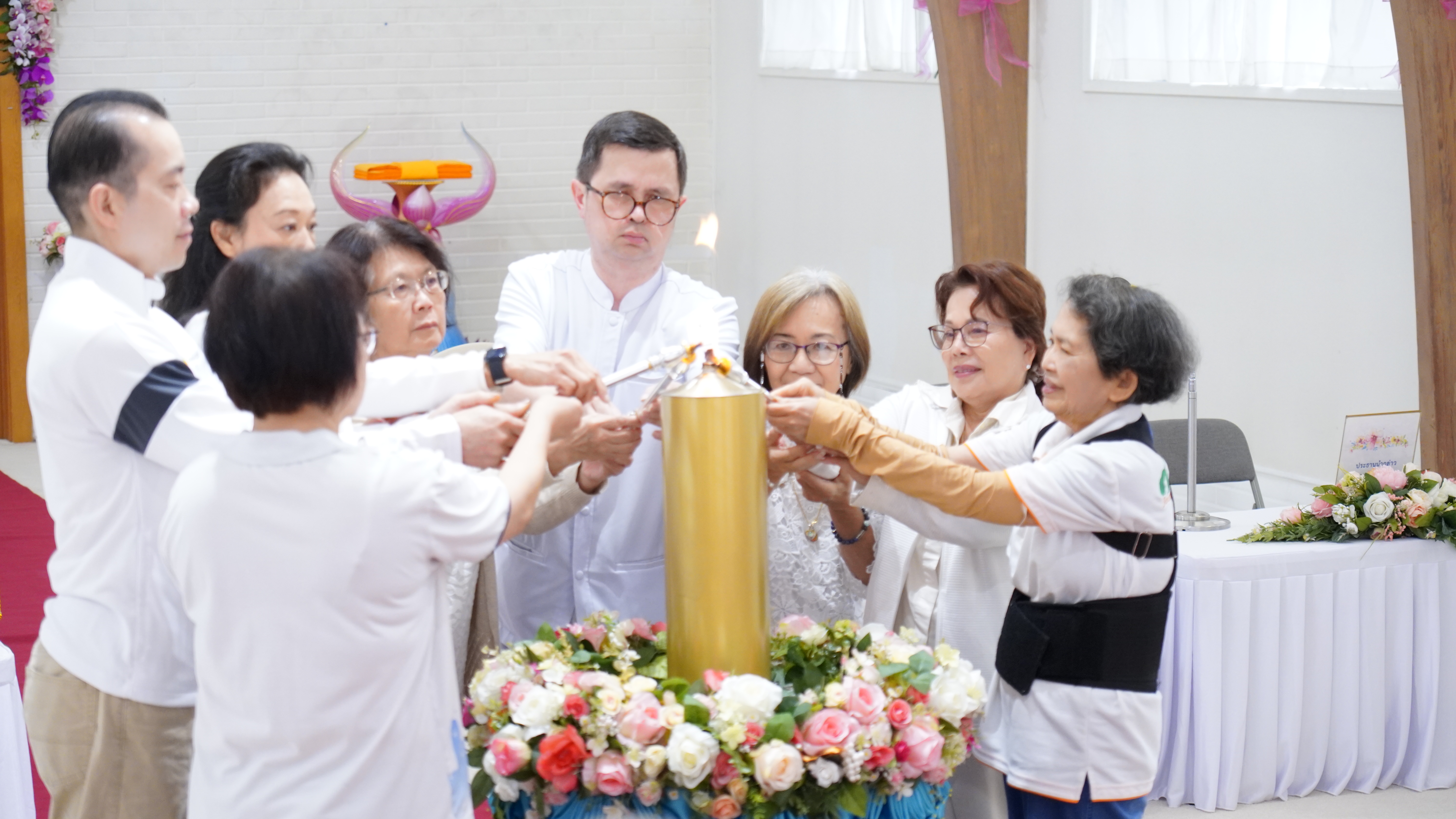 วัดพระธรรมกายซีแอตเติล จัดพิธีถวายคิลานเภสัช