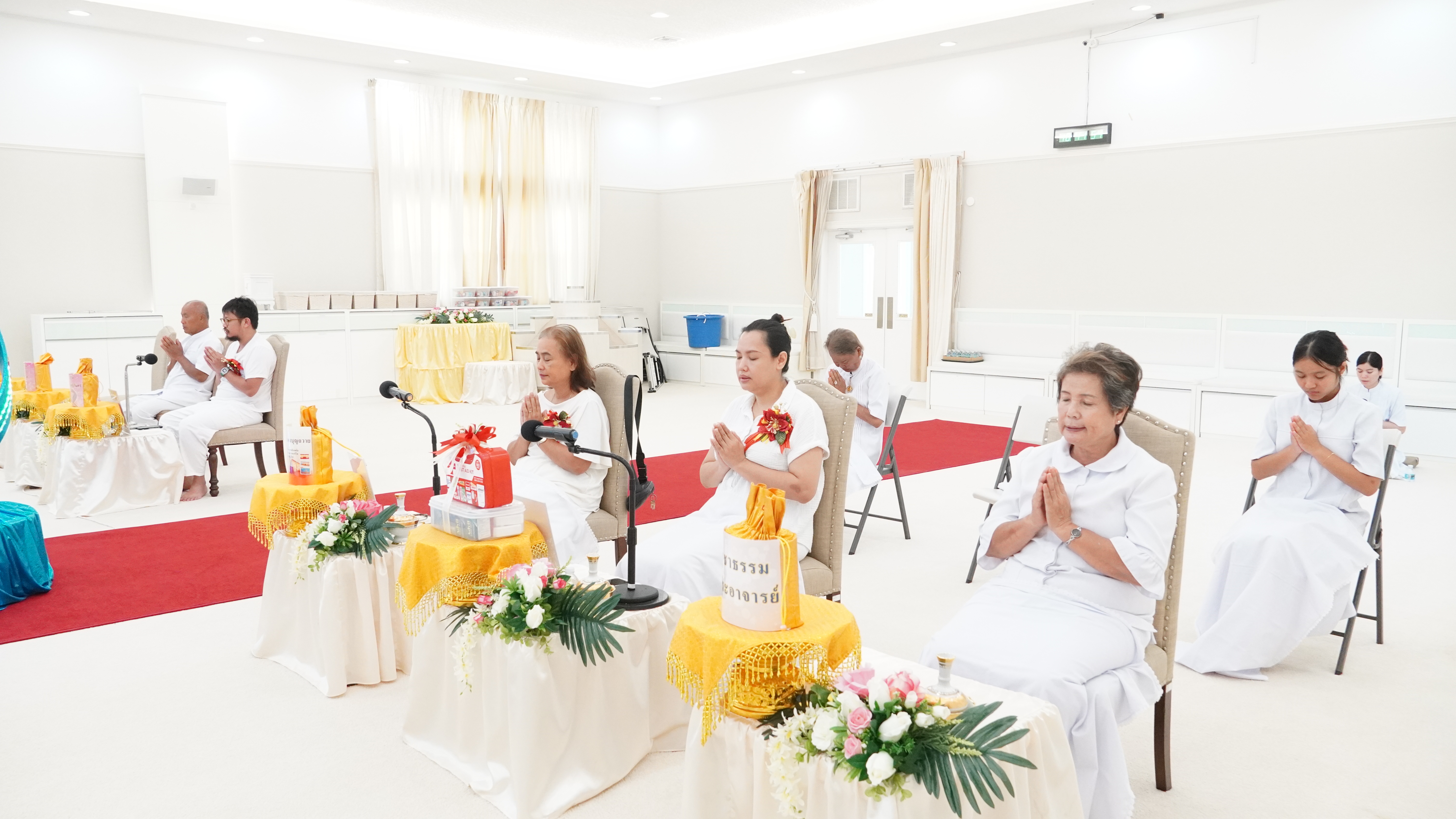 วัดพระธรรมกายฟลอริดา จัดพิธีจุดเทียนใจไฟนิรันดร์อนันตชัย